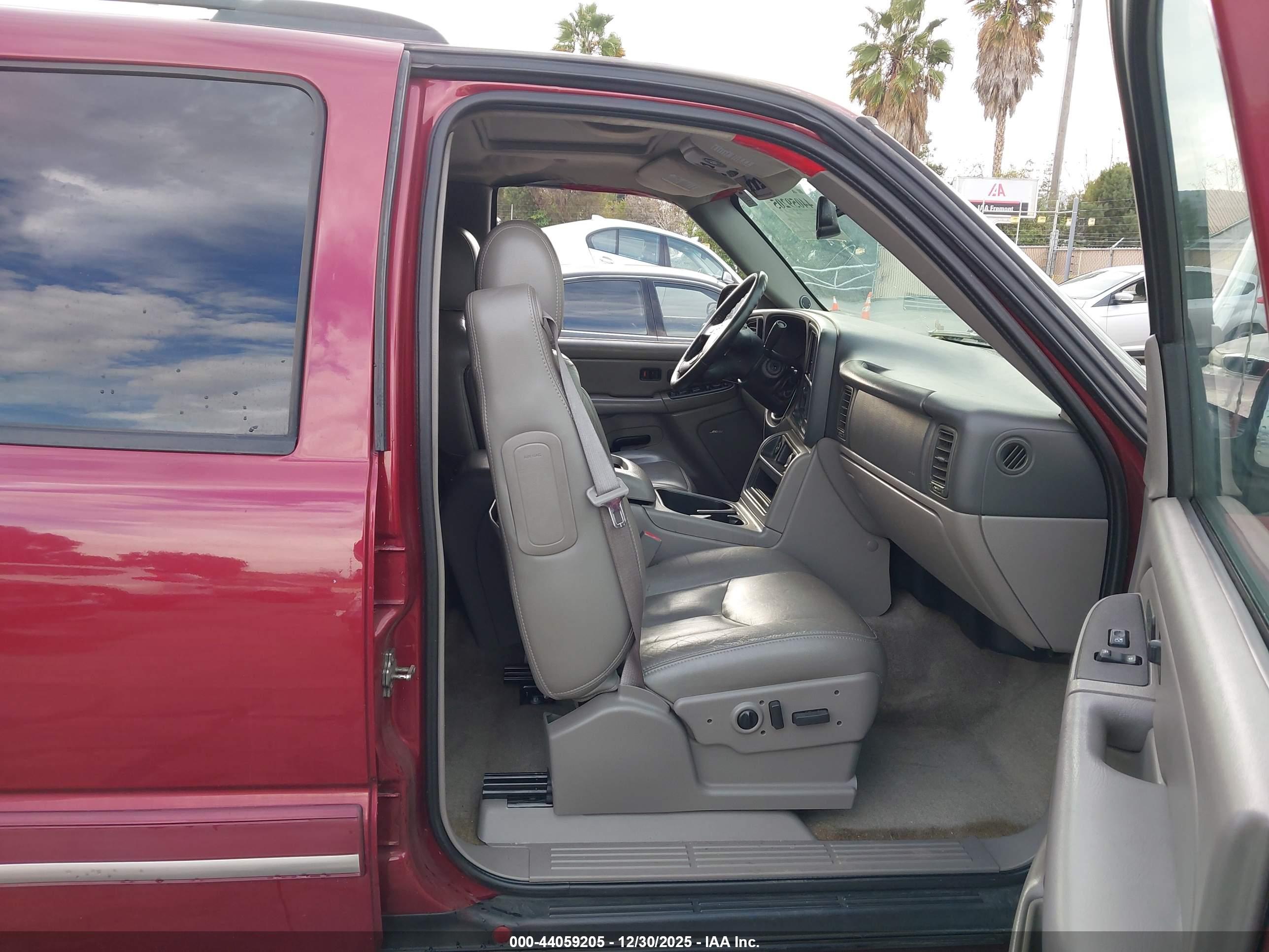 CHEVROLET TAHOE image 5