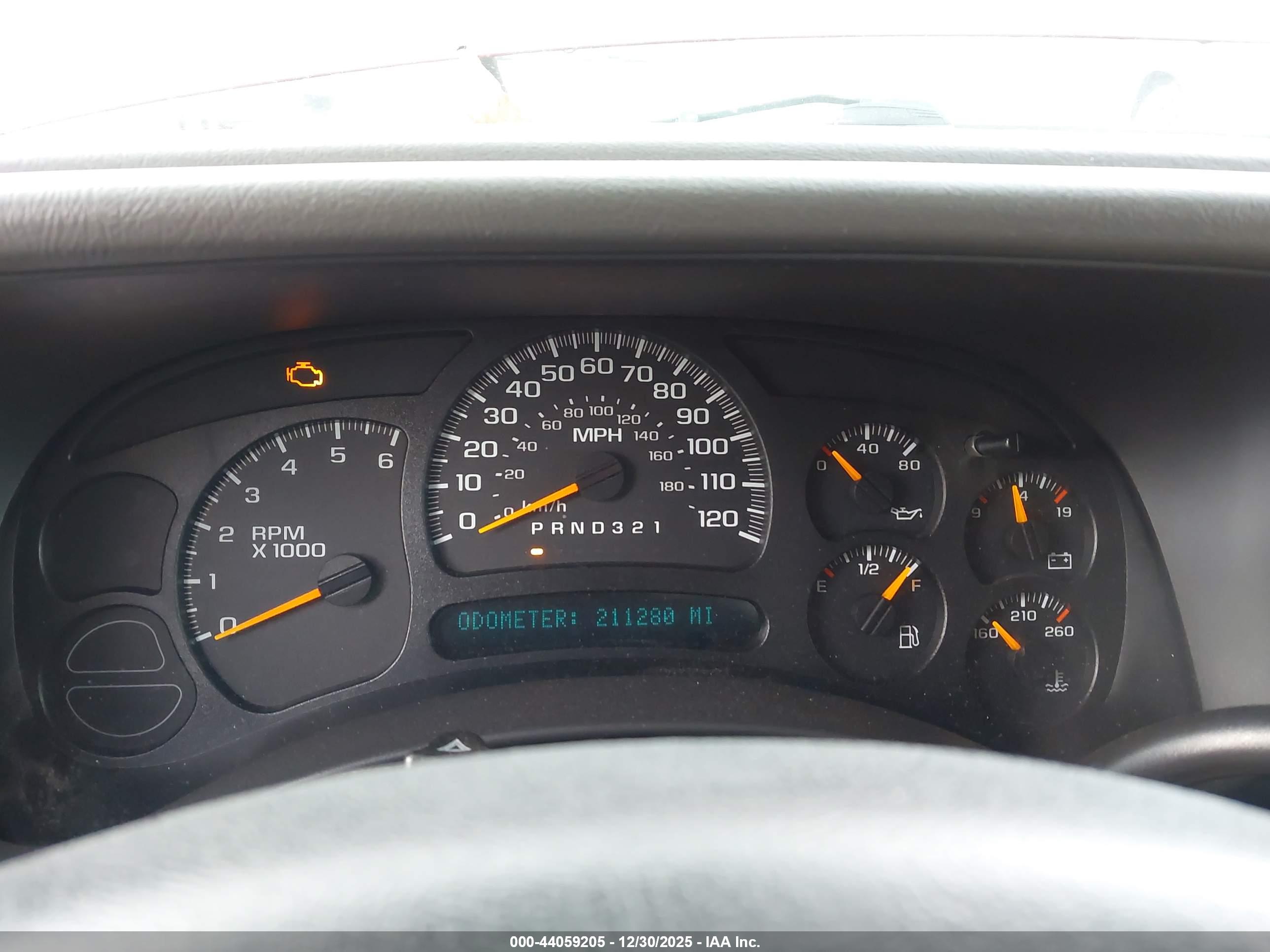 CHEVROLET TAHOE image 7
