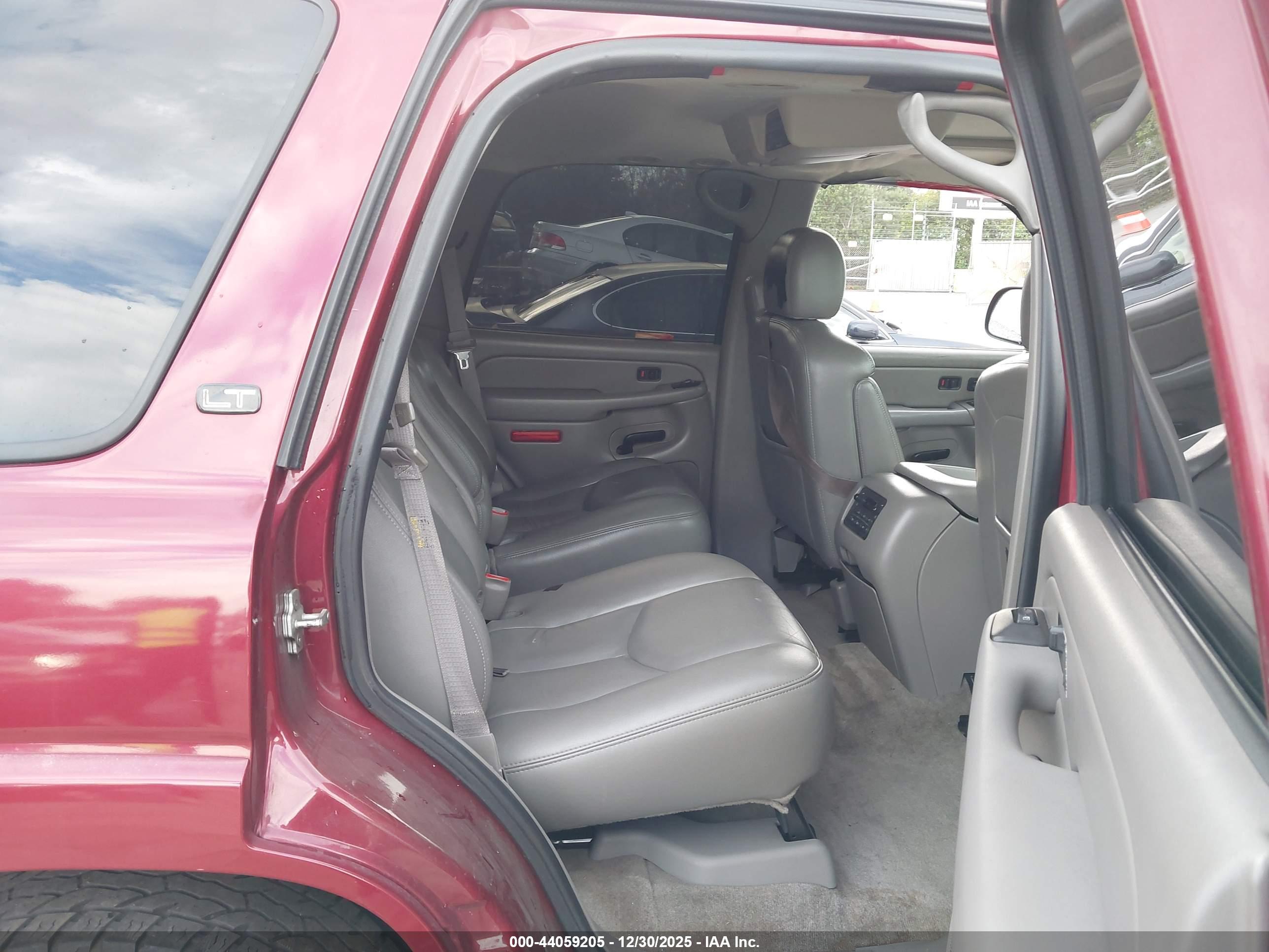 CHEVROLET TAHOE image 8
