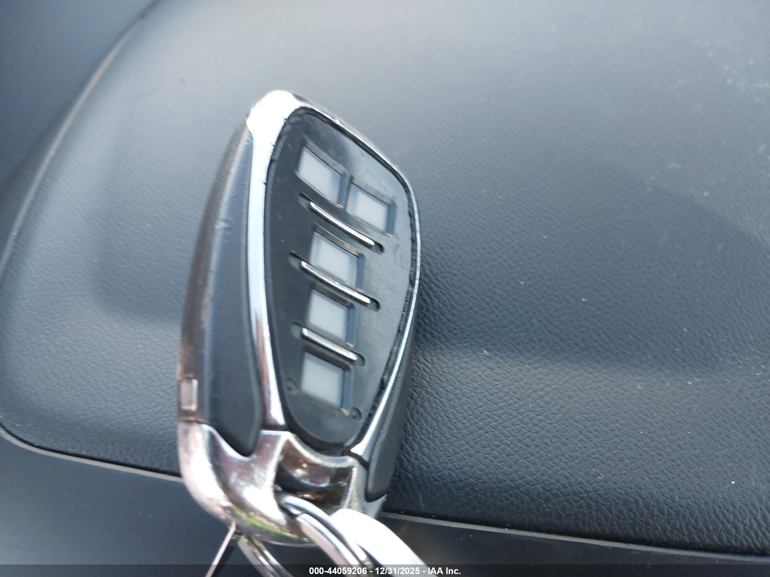 CHEVROLET EQUINOX image 11