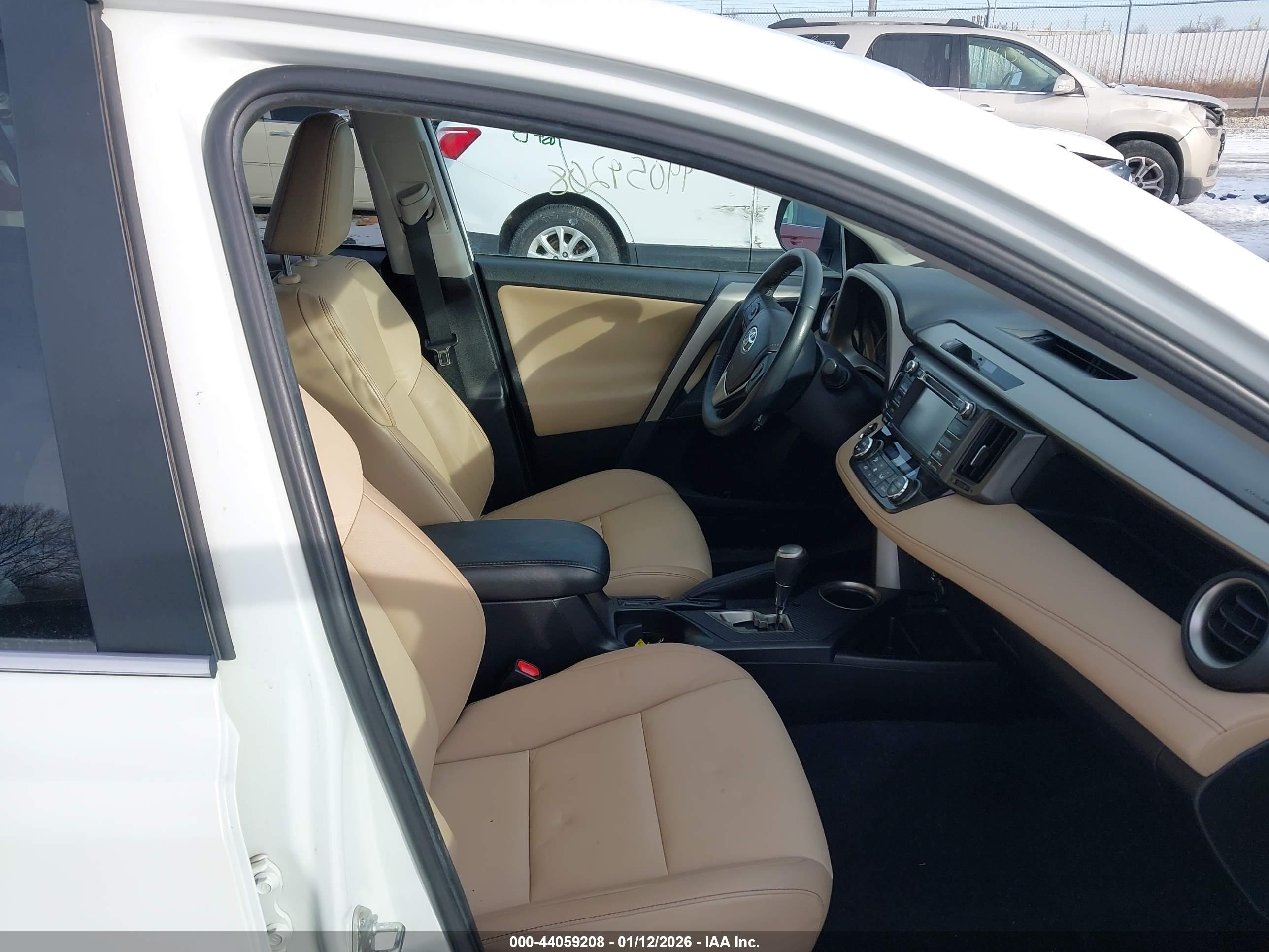 TOYOTA RAV4 image 5
