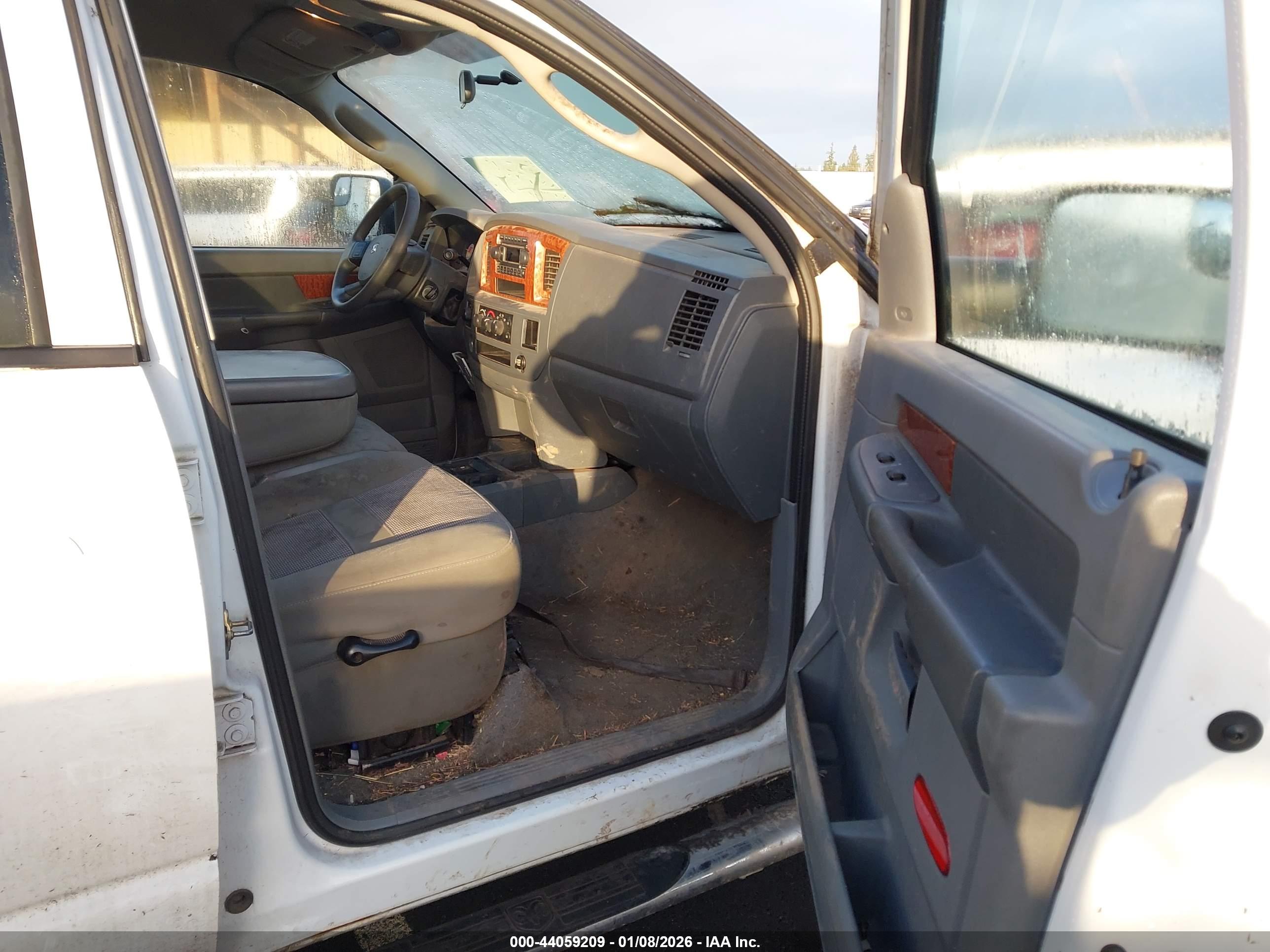 DODGE RAM image 5