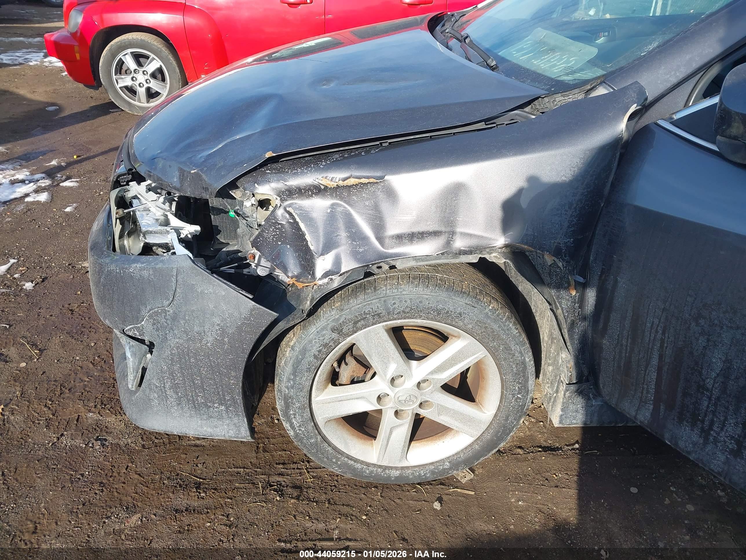 TOYOTA CAMRY image 6