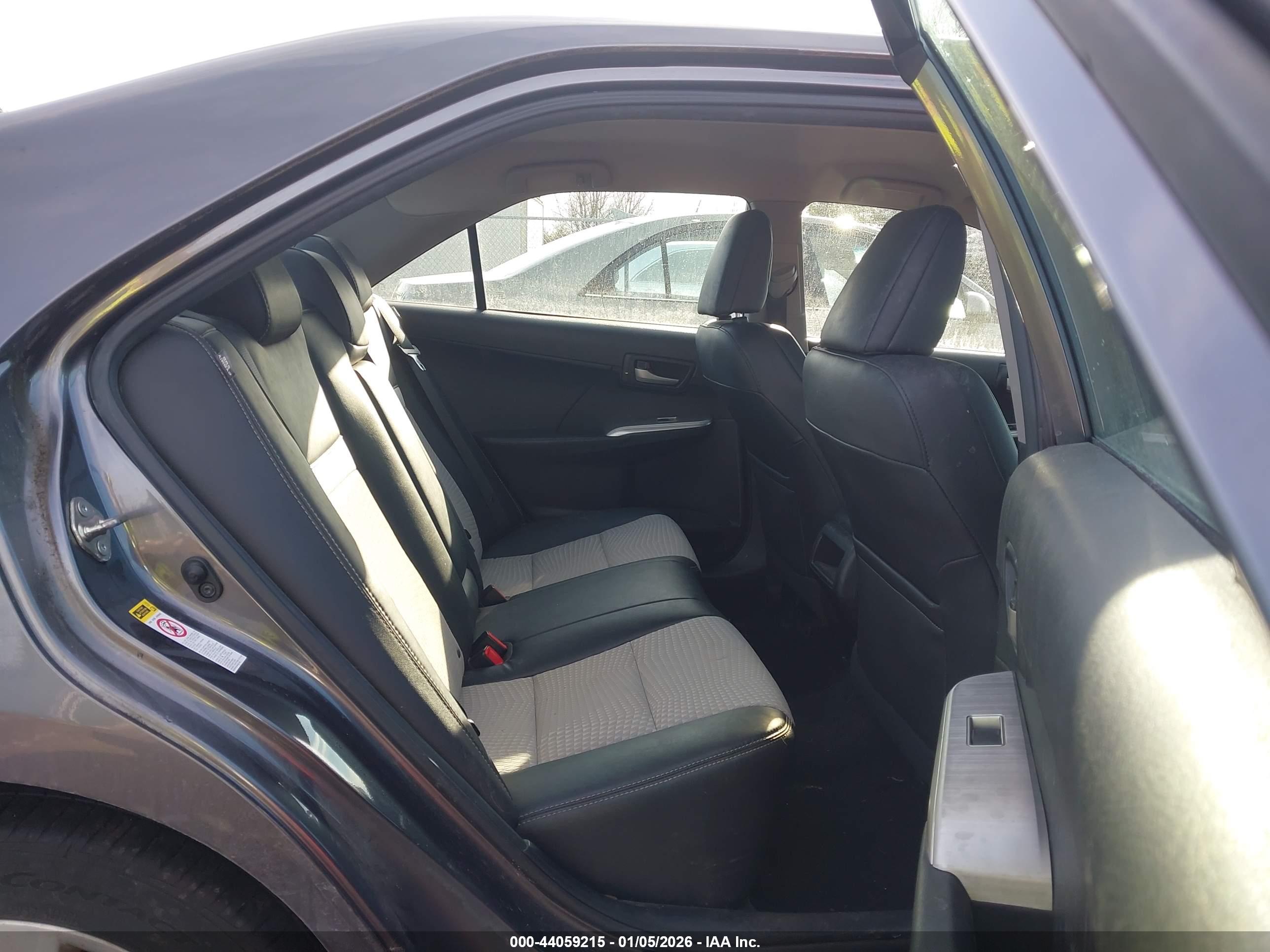 TOYOTA CAMRY image 8