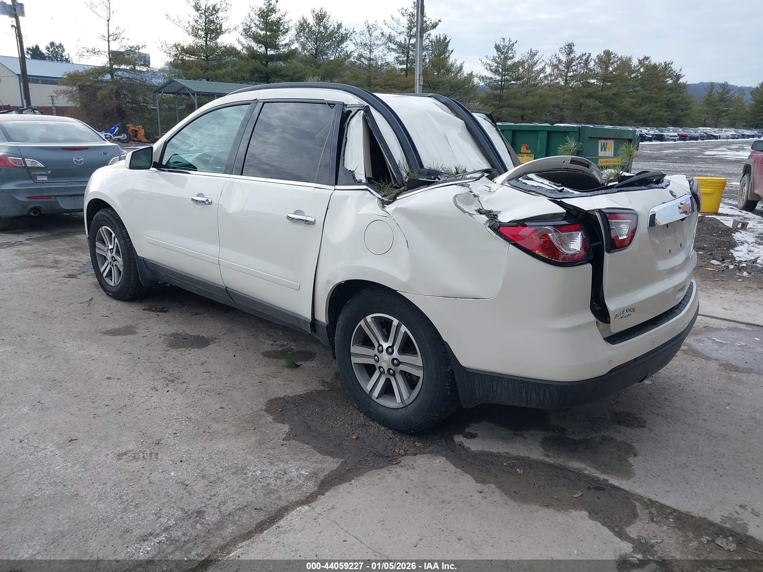 CHEVROLET TRAVERSE image 3