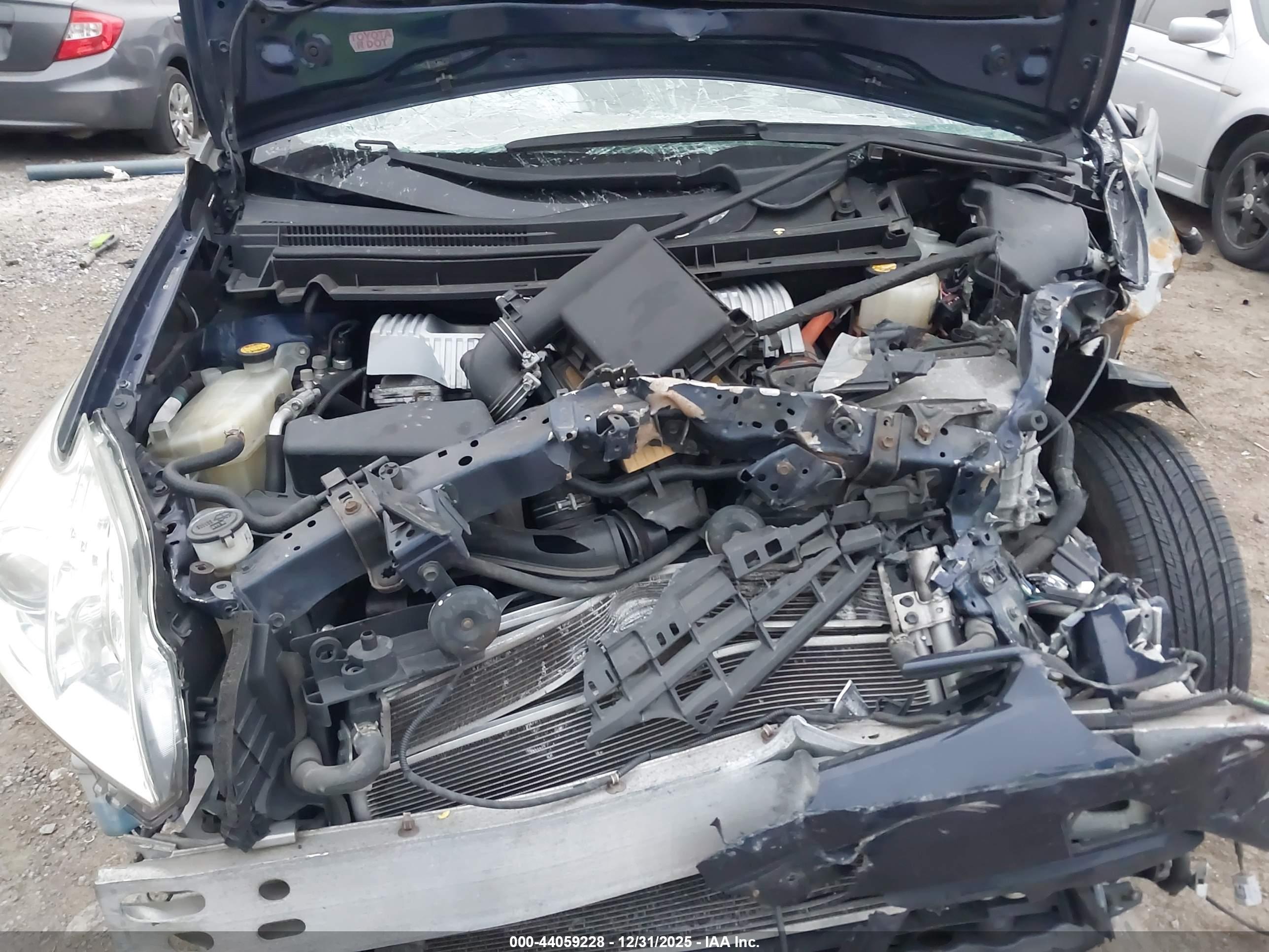 TOYOTA PRIUS image 10