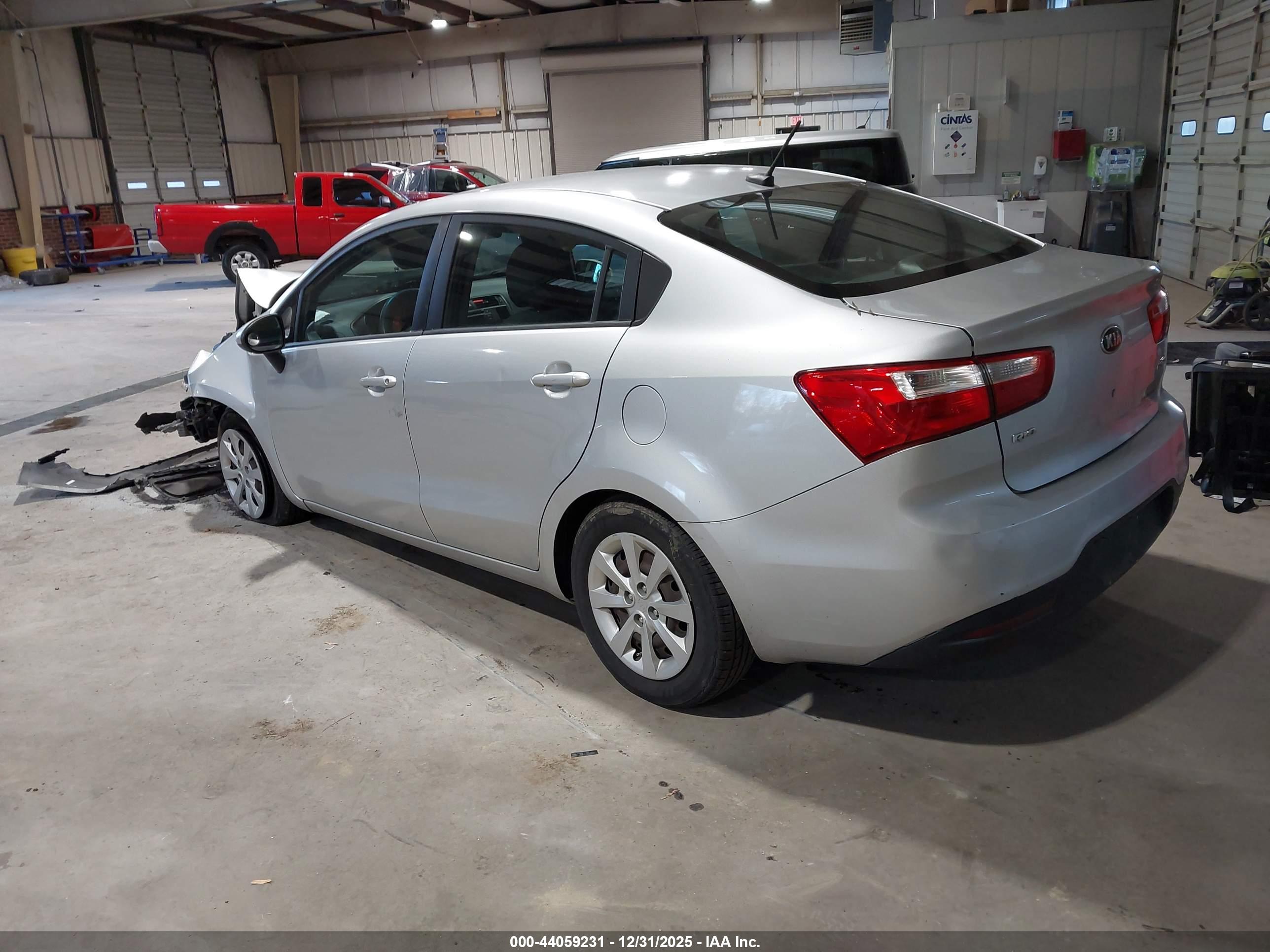 KIA RIO image 3