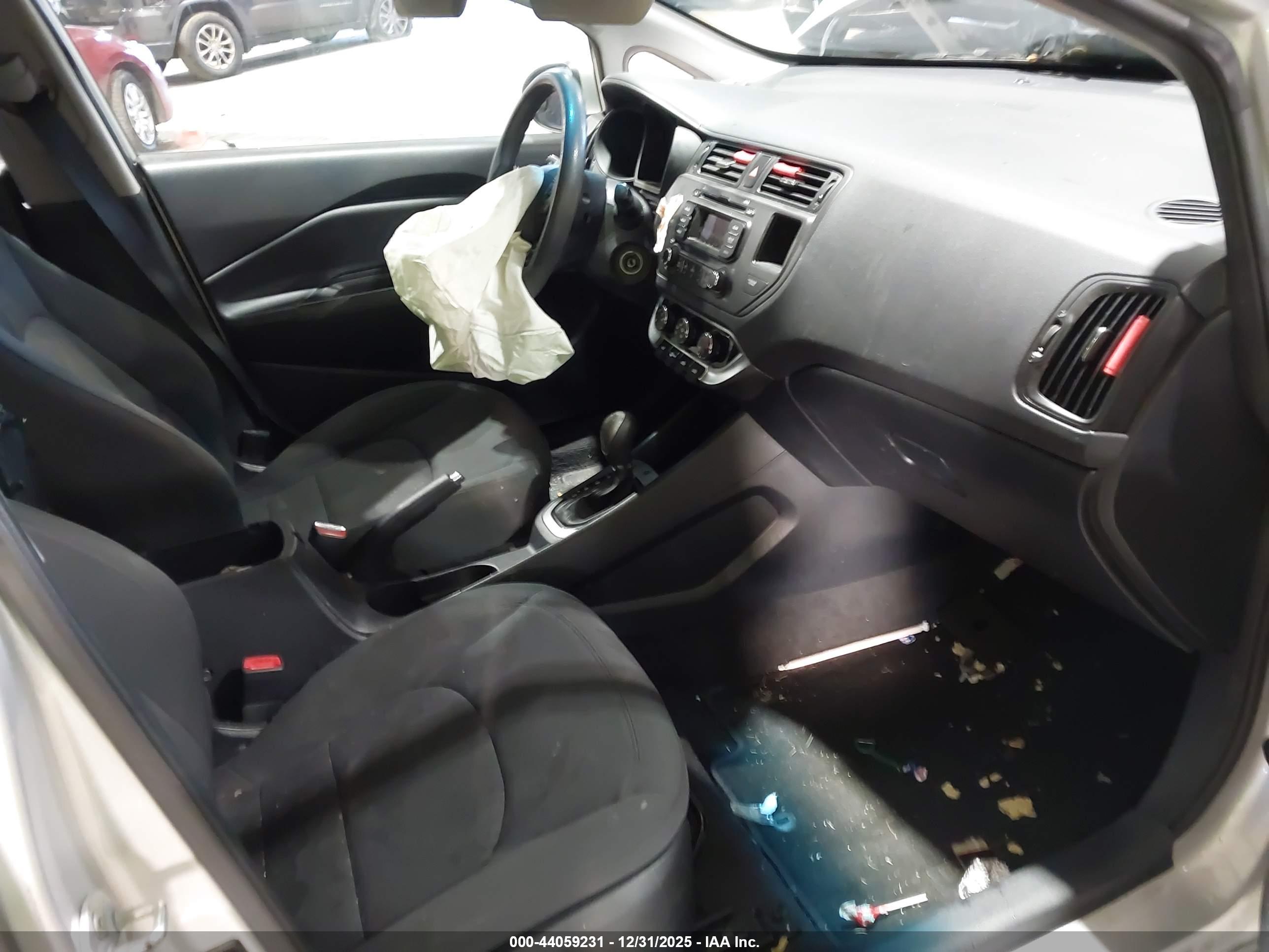 KIA RIO image 5