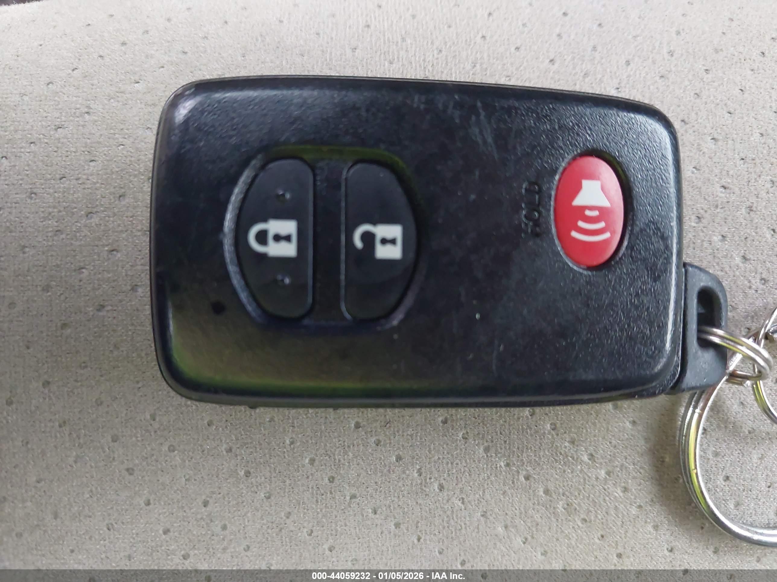 TOYOTA PRIUS image 11