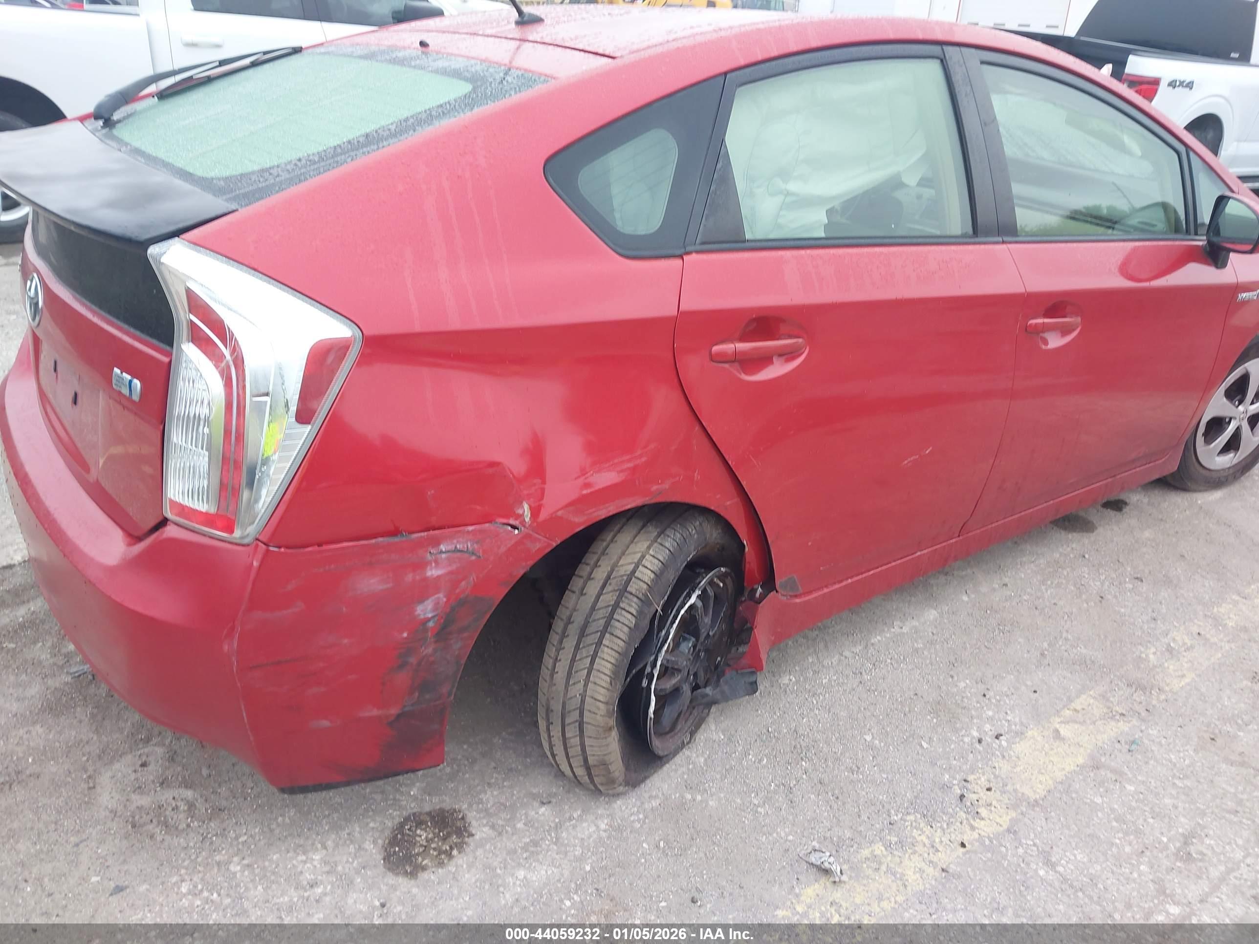 TOYOTA PRIUS image 6