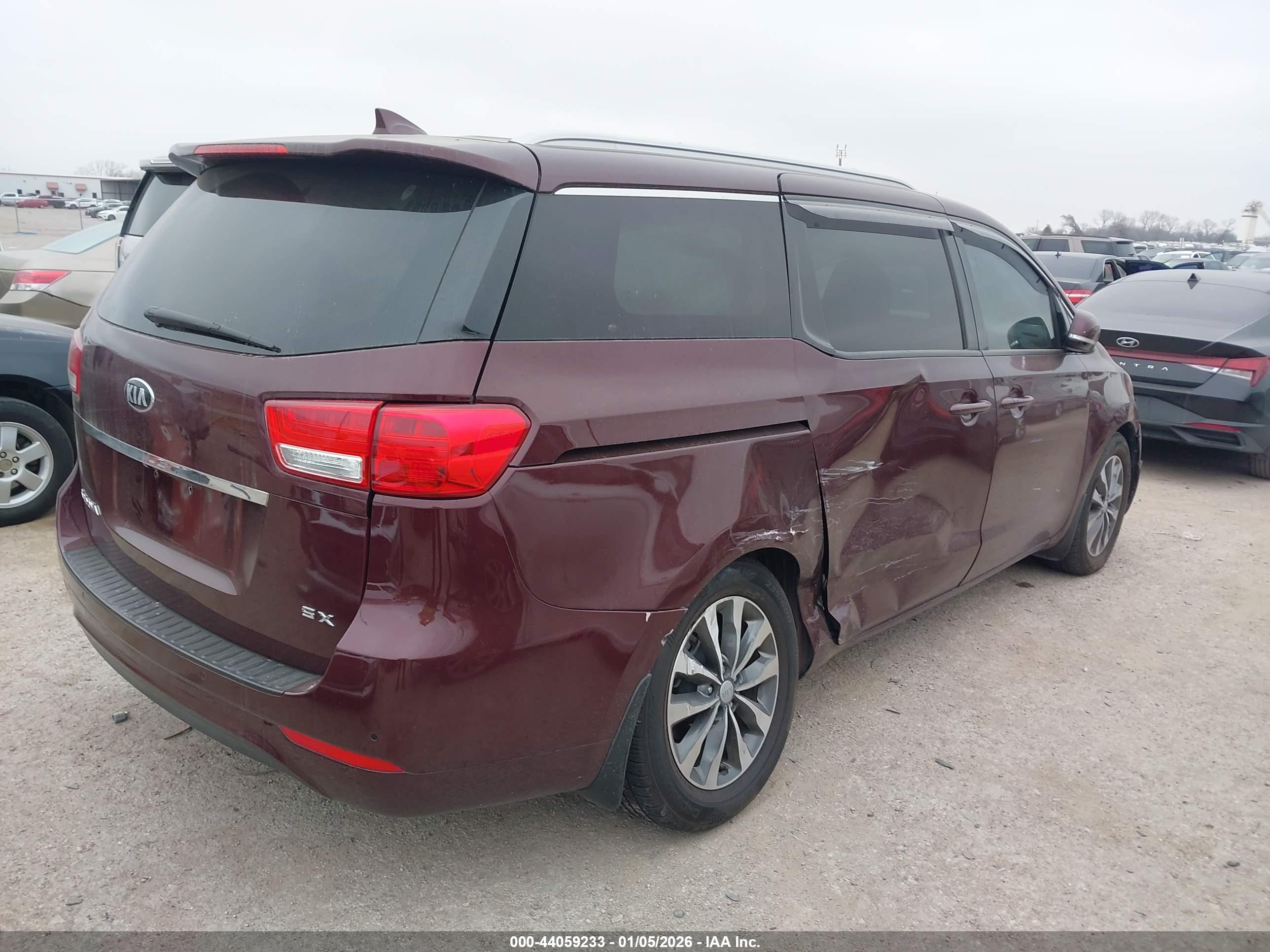 KIA SEDONA image 4