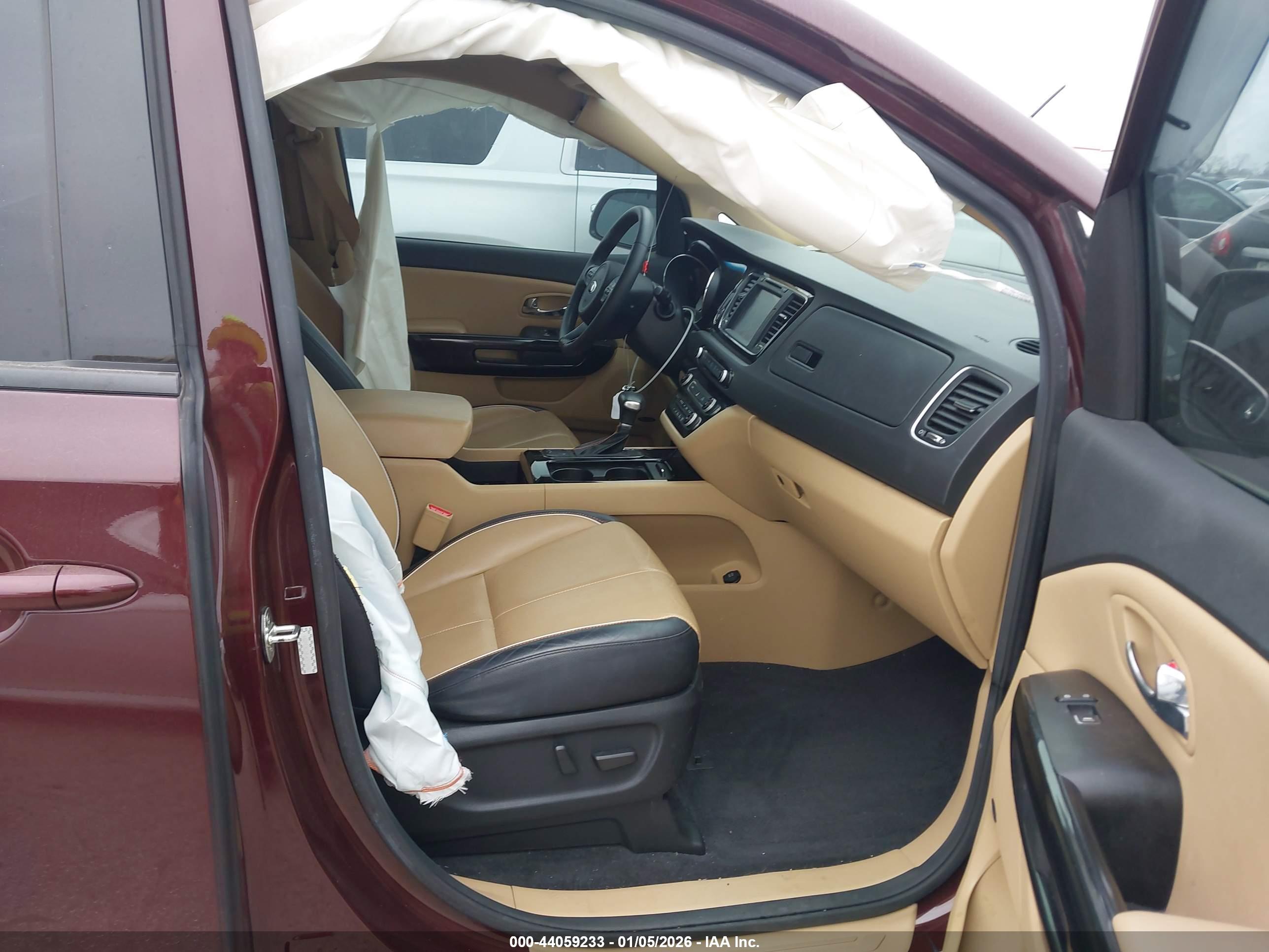 KIA SEDONA image 5