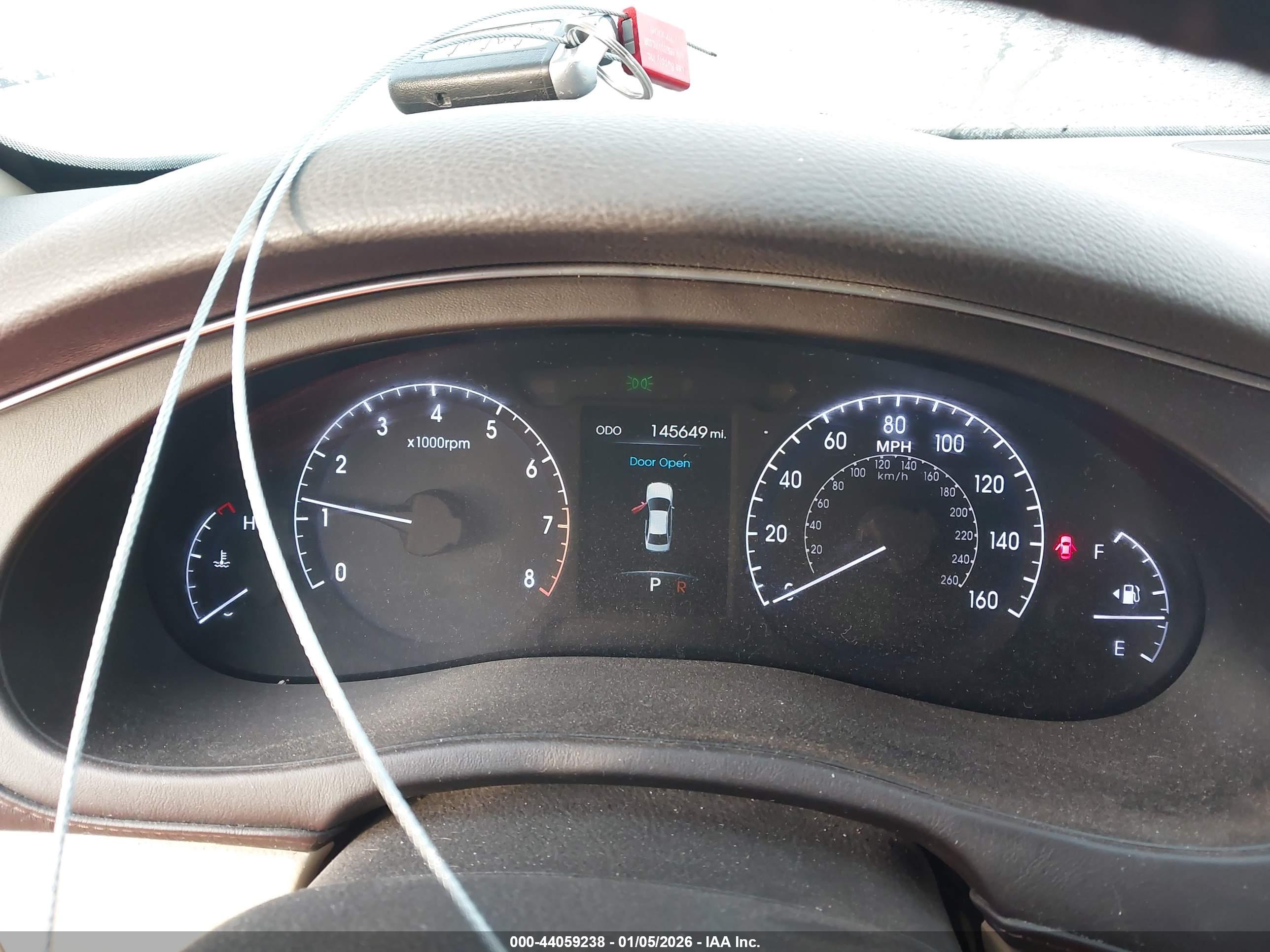 HYUNDAI GENESIS image 7