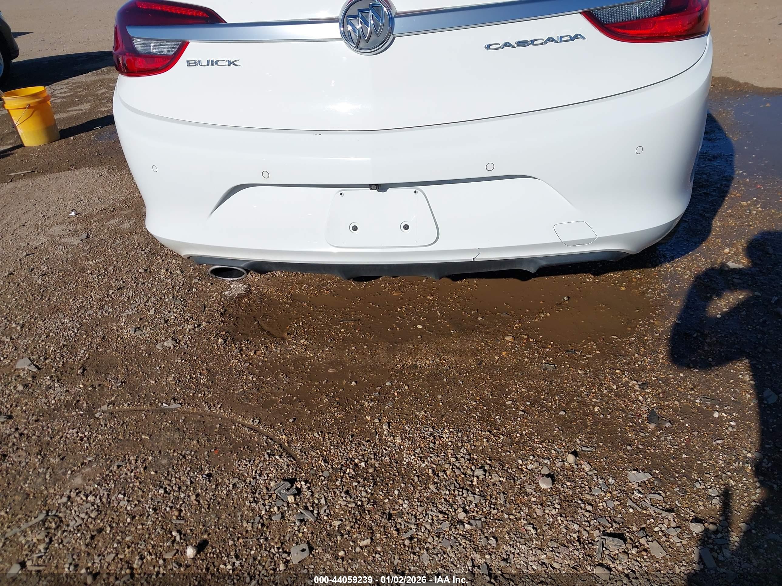 BUICK CASCADA image 6