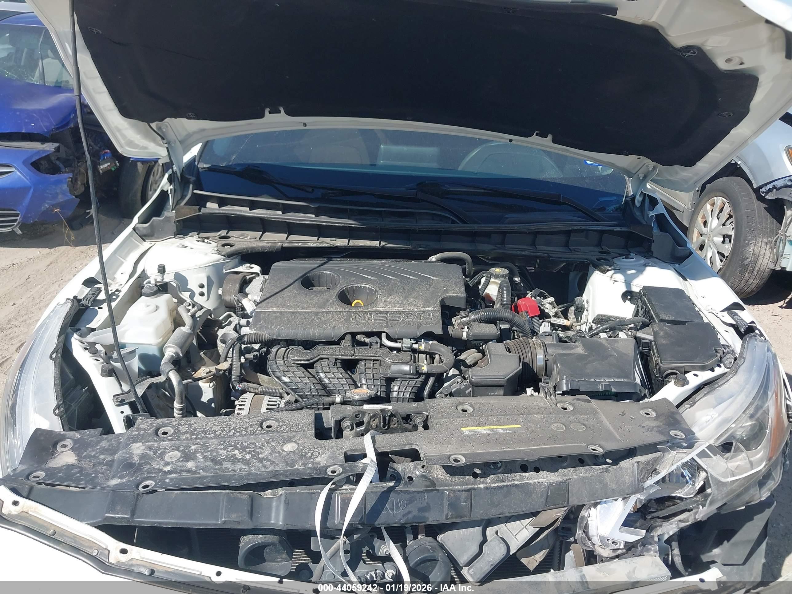 NISSAN ALTIMA image 10