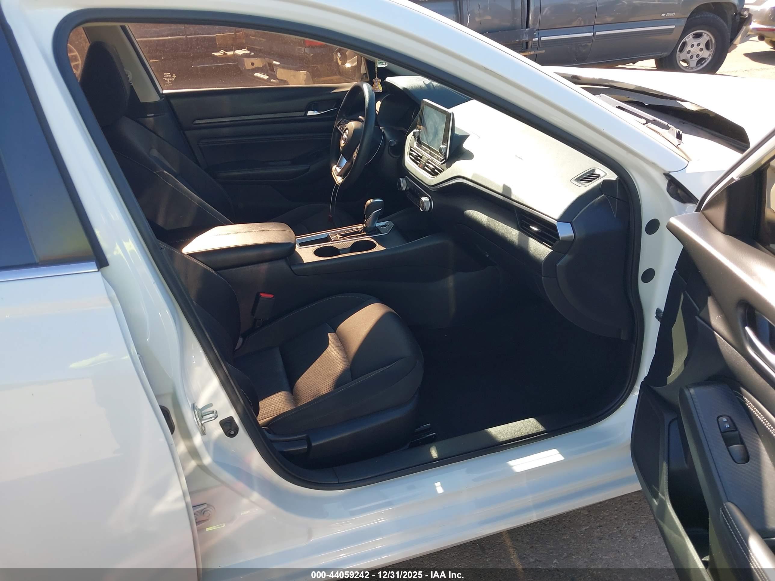 NISSAN ALTIMA image 5