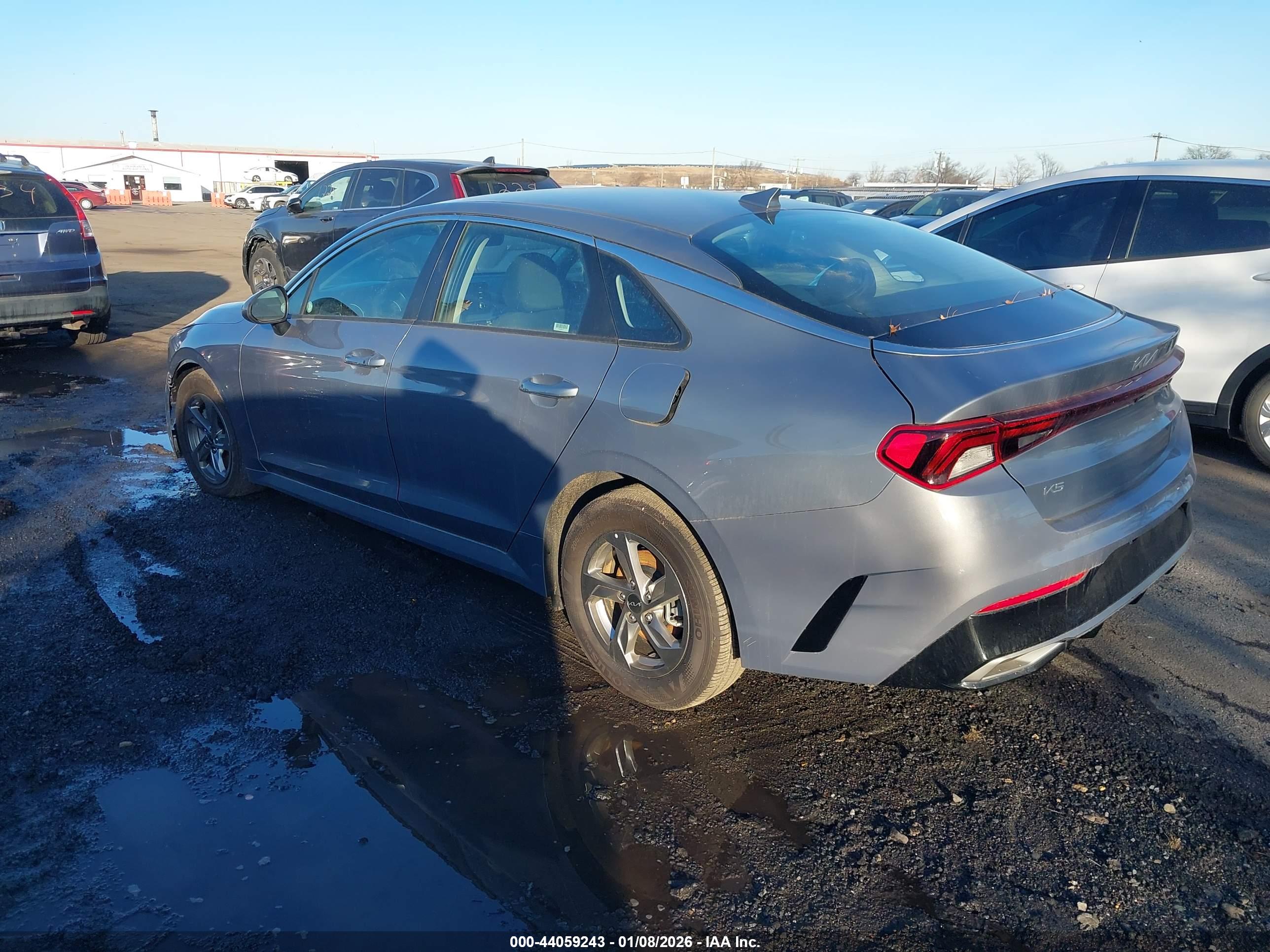 KIA K5 image 3