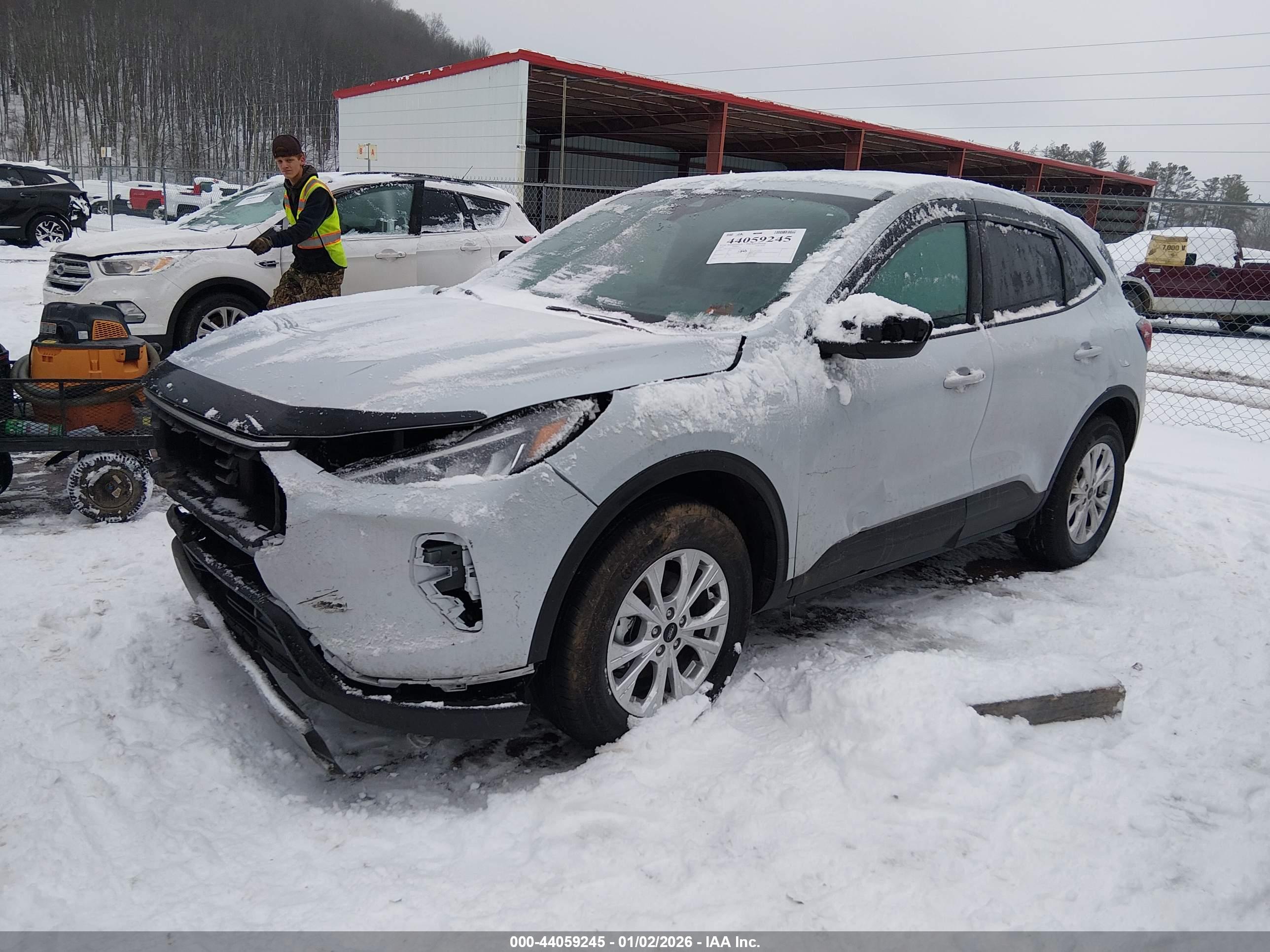 FORD ESCAPE image 2