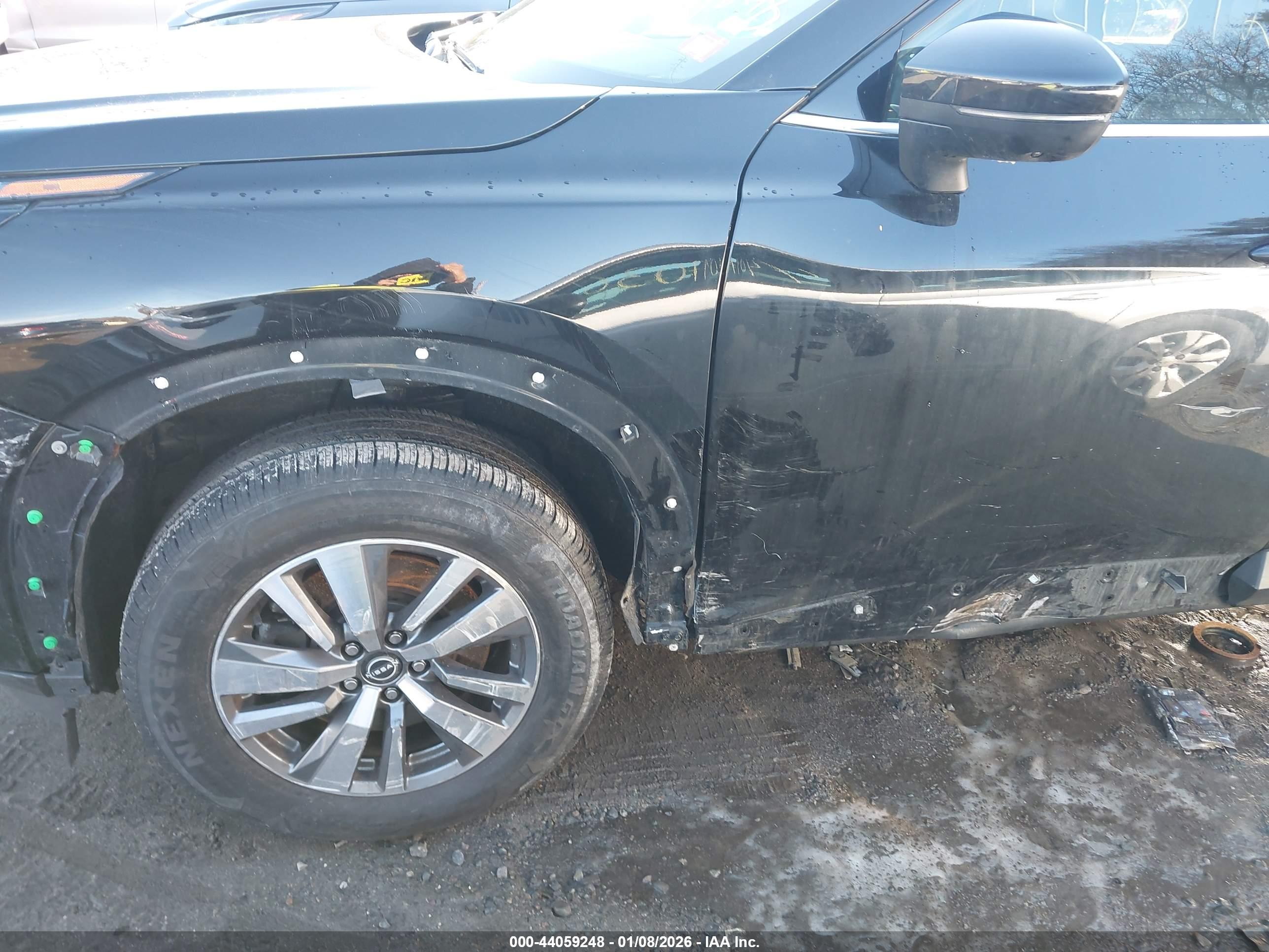NISSAN PATHFINDER image 6