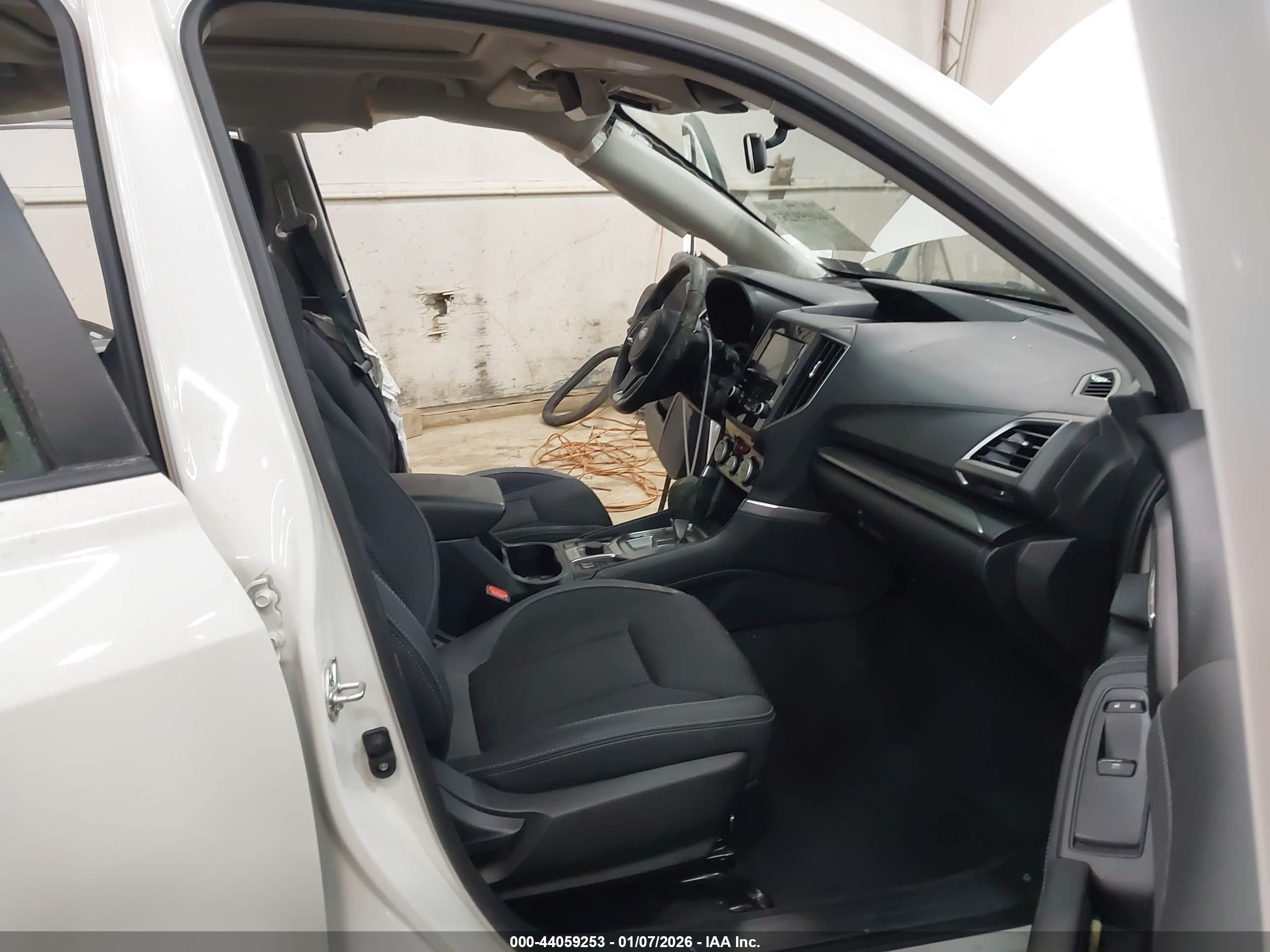 SUBARU FORESTER image 5