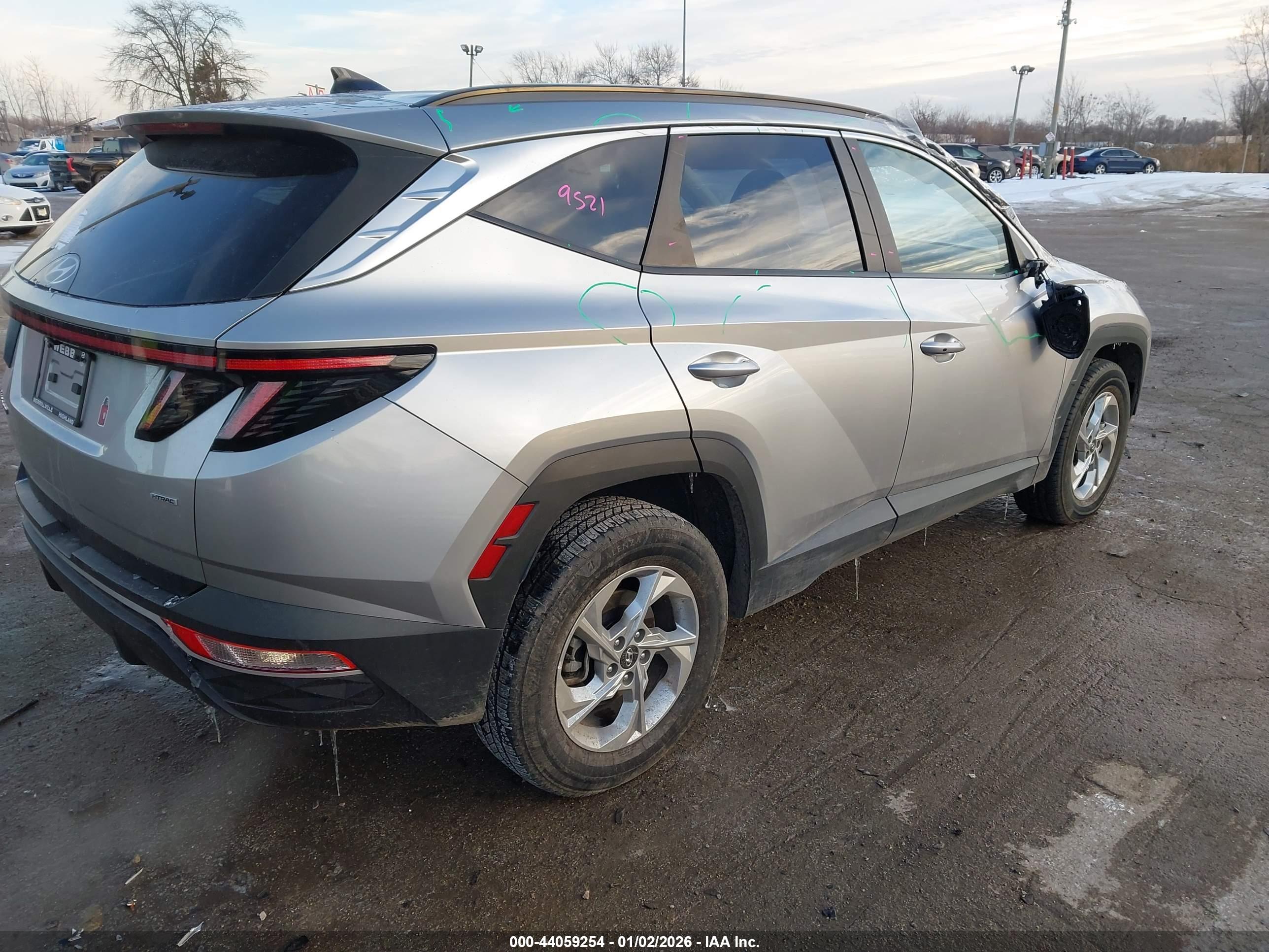 HYUNDAI TUCSON image 4