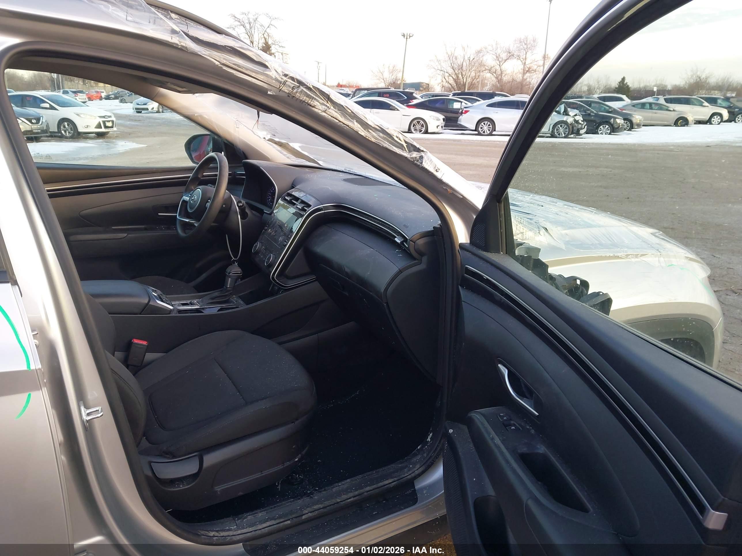 HYUNDAI TUCSON image 5