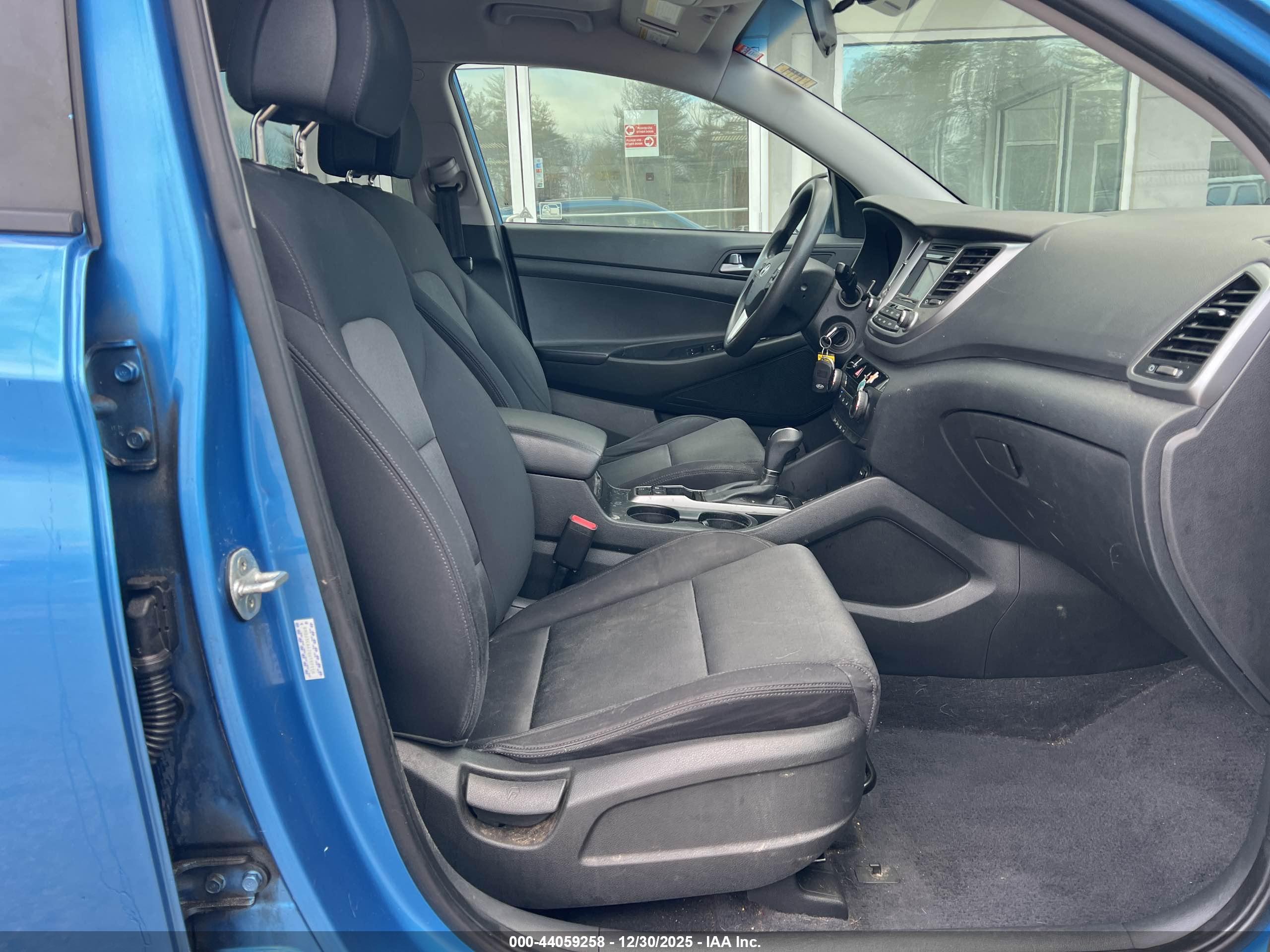 HYUNDAI TUCSON image 5