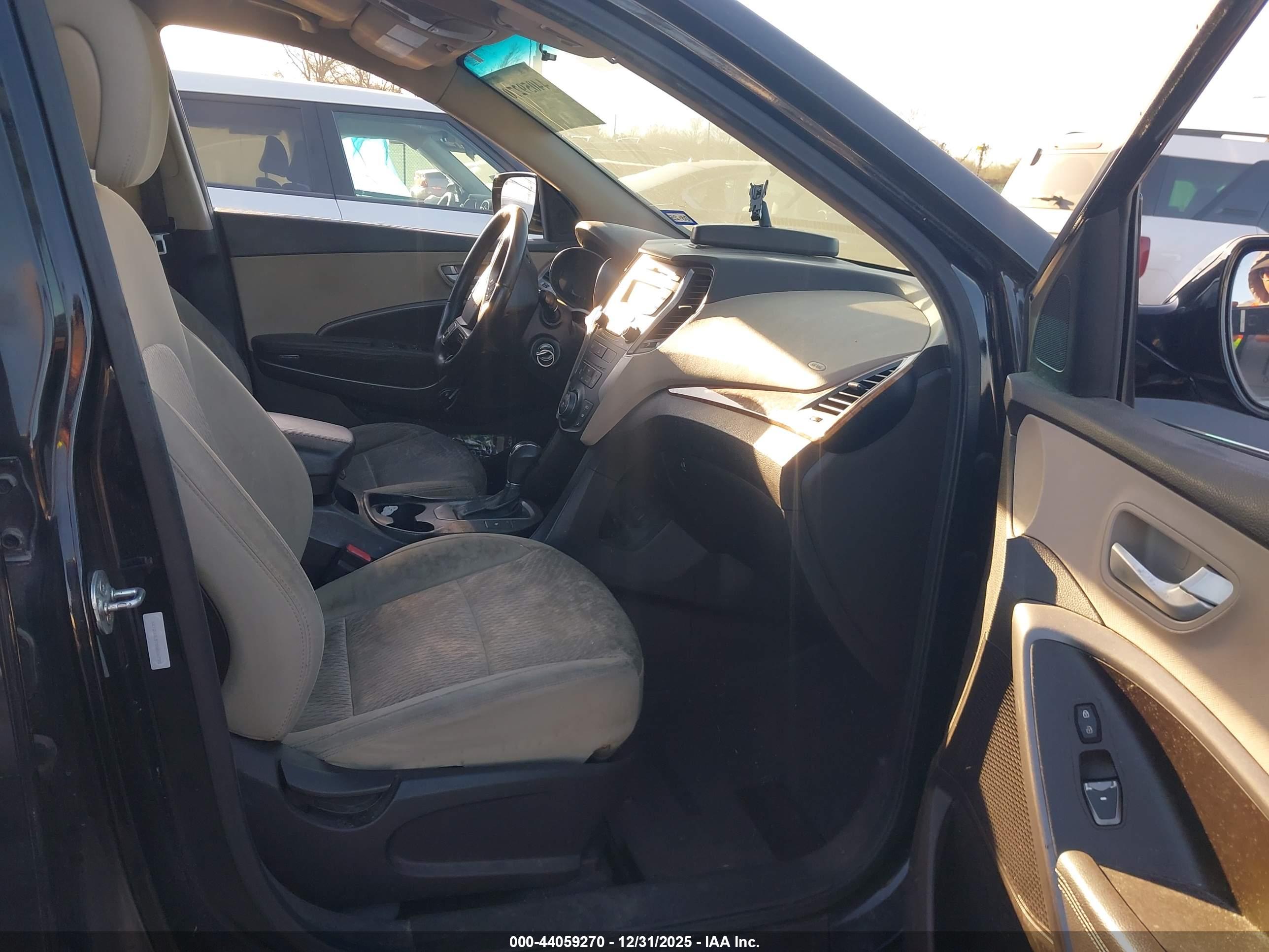 HYUNDAI SANTA image 5