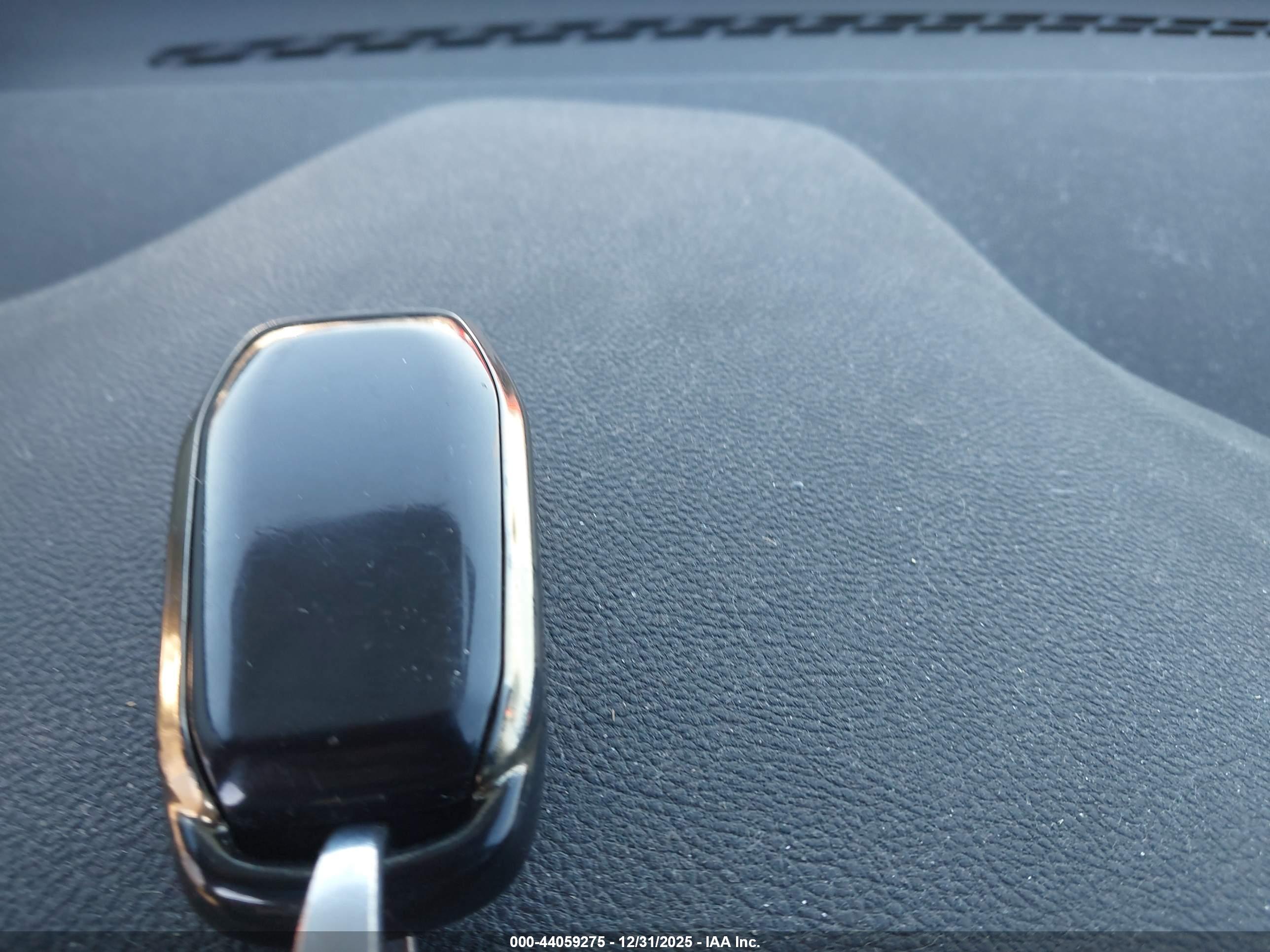 LINCOLN MKZ image 11
