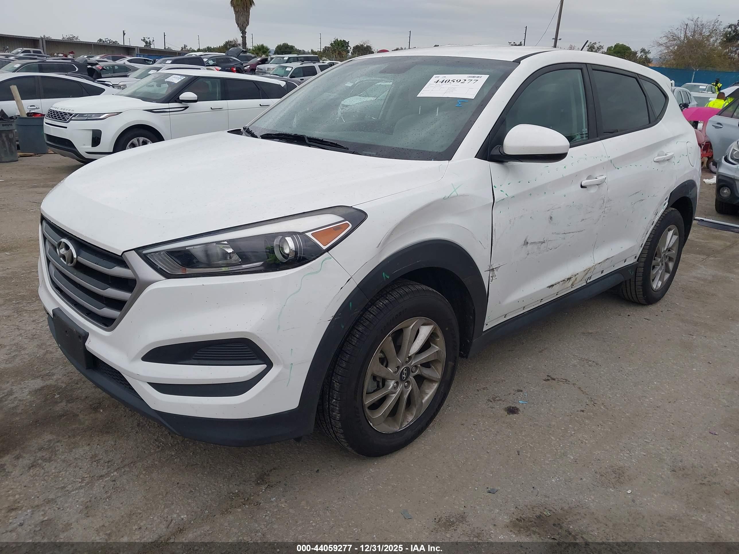 HYUNDAI TUCSON image 2