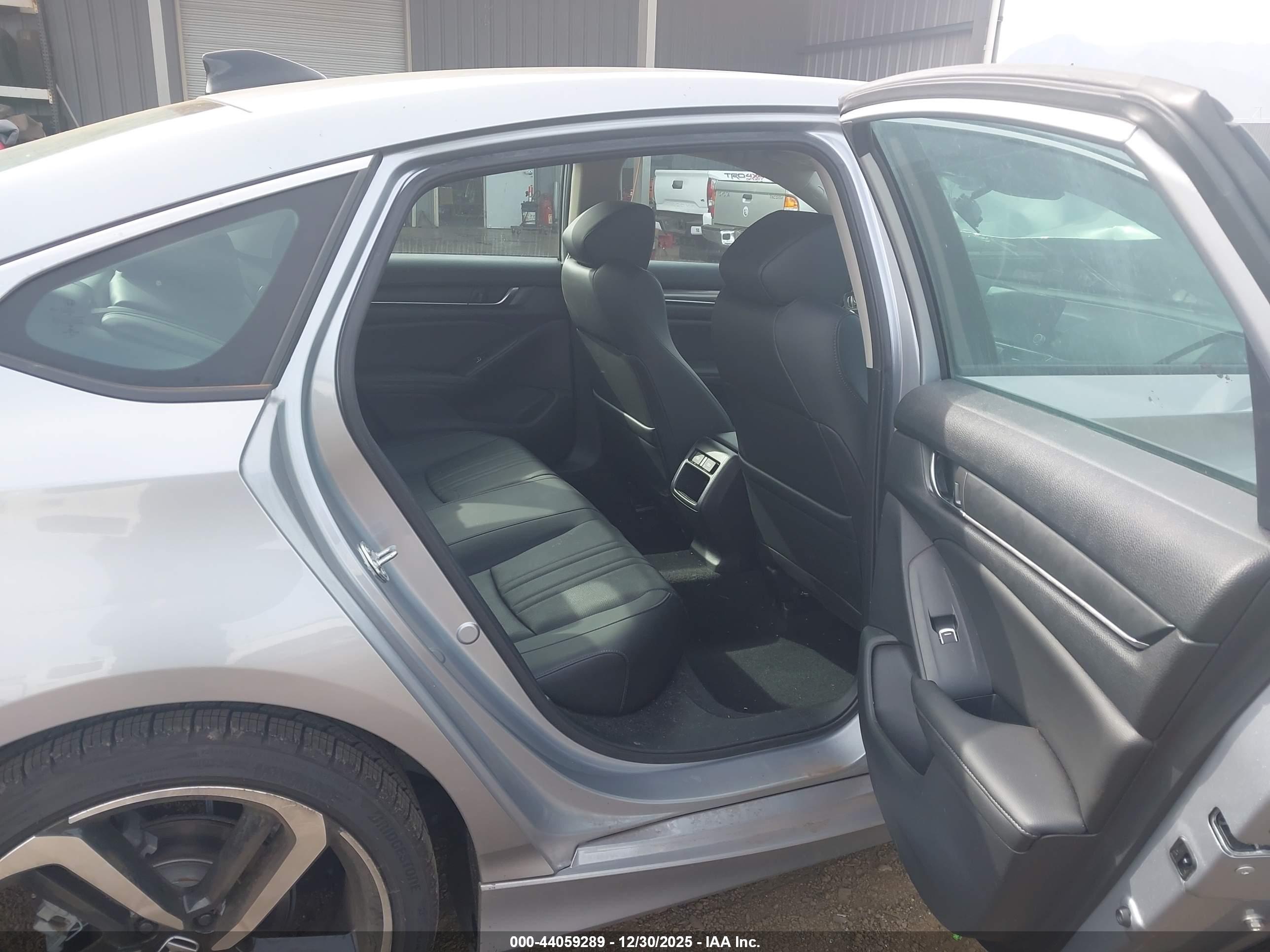 HONDA ACCORD image 8