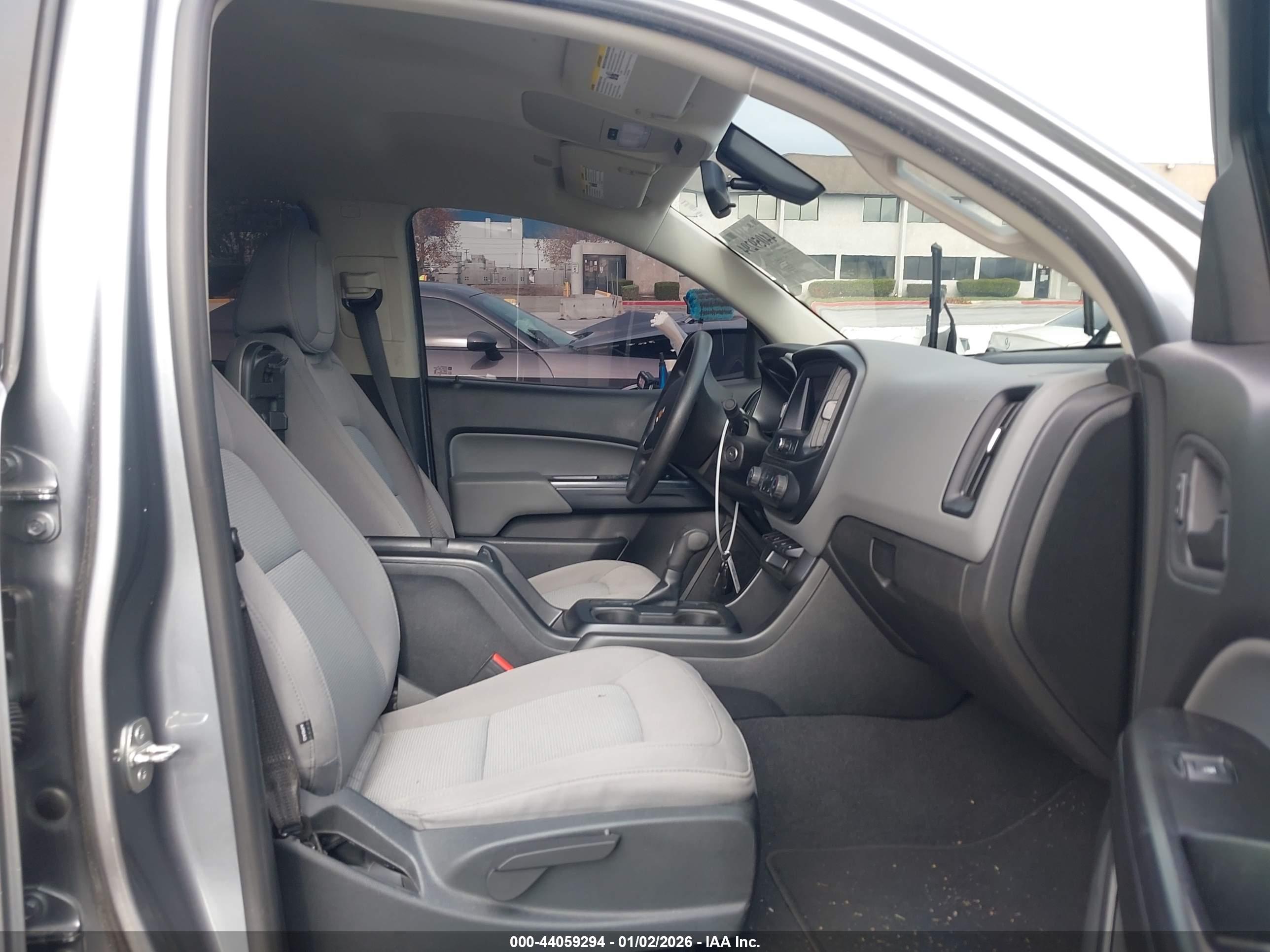 CHEVROLET COLORADO image 5
