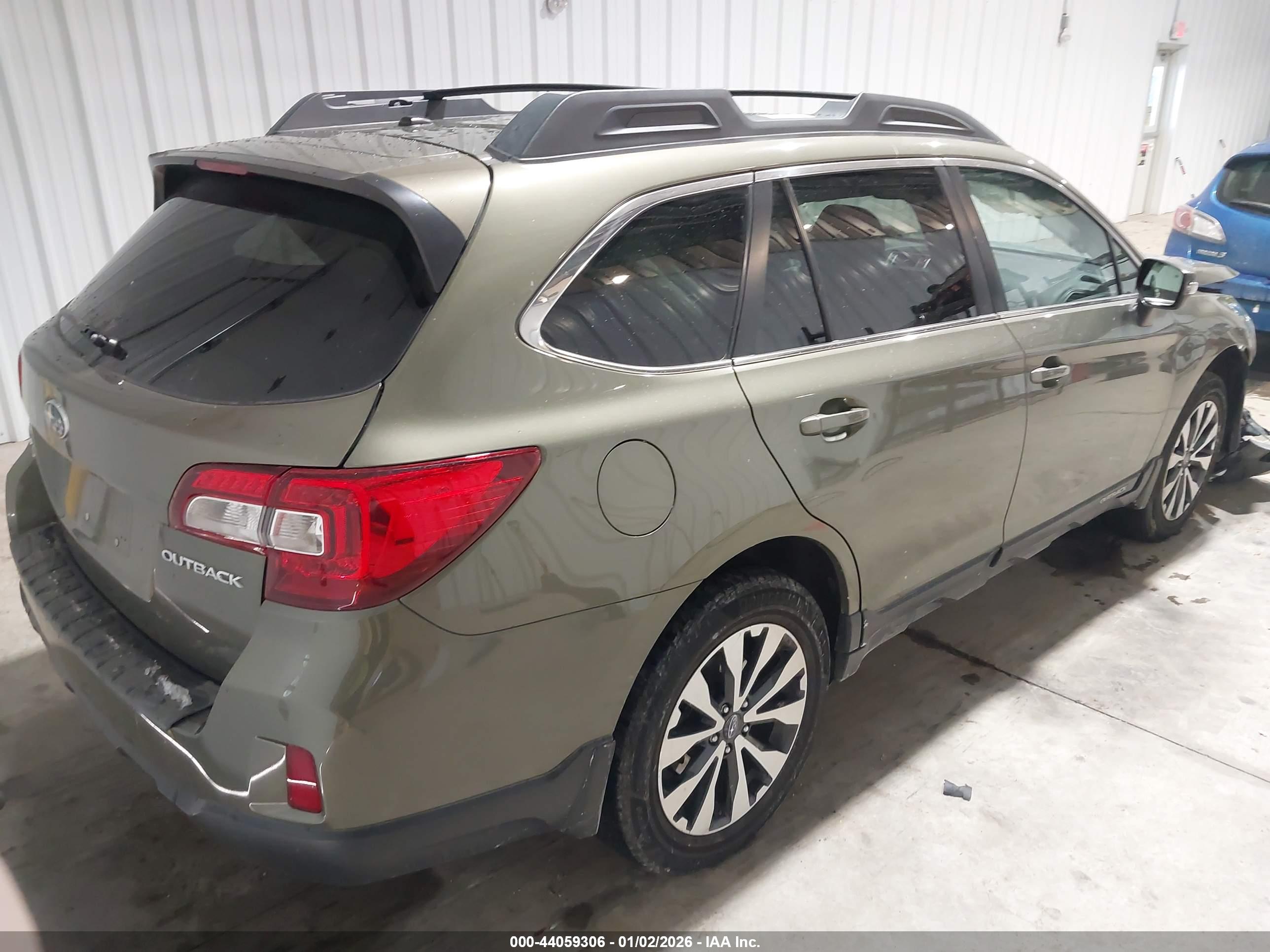 SUBARU OUTBACK image 4