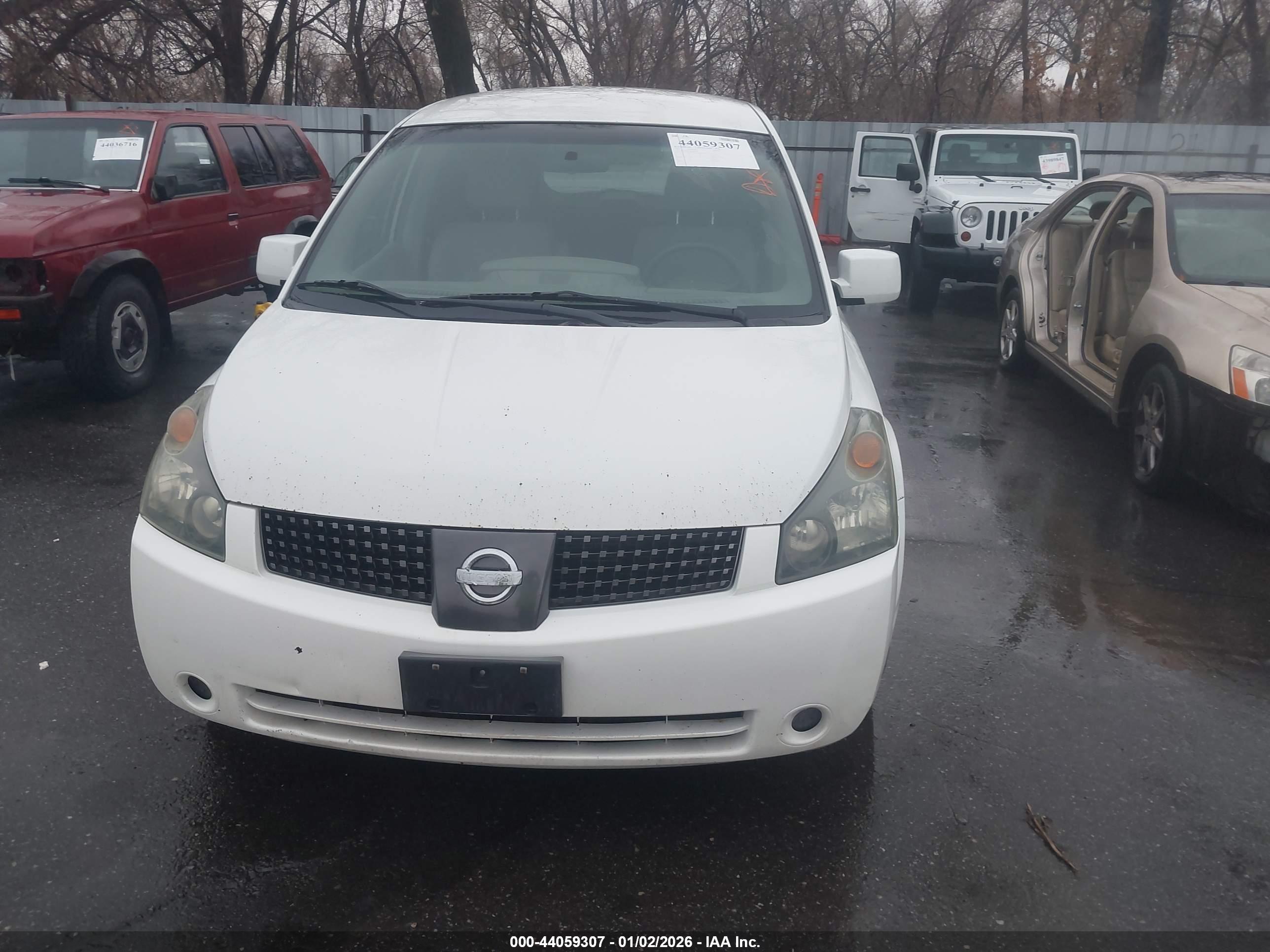 NISSAN QUEST image 6
