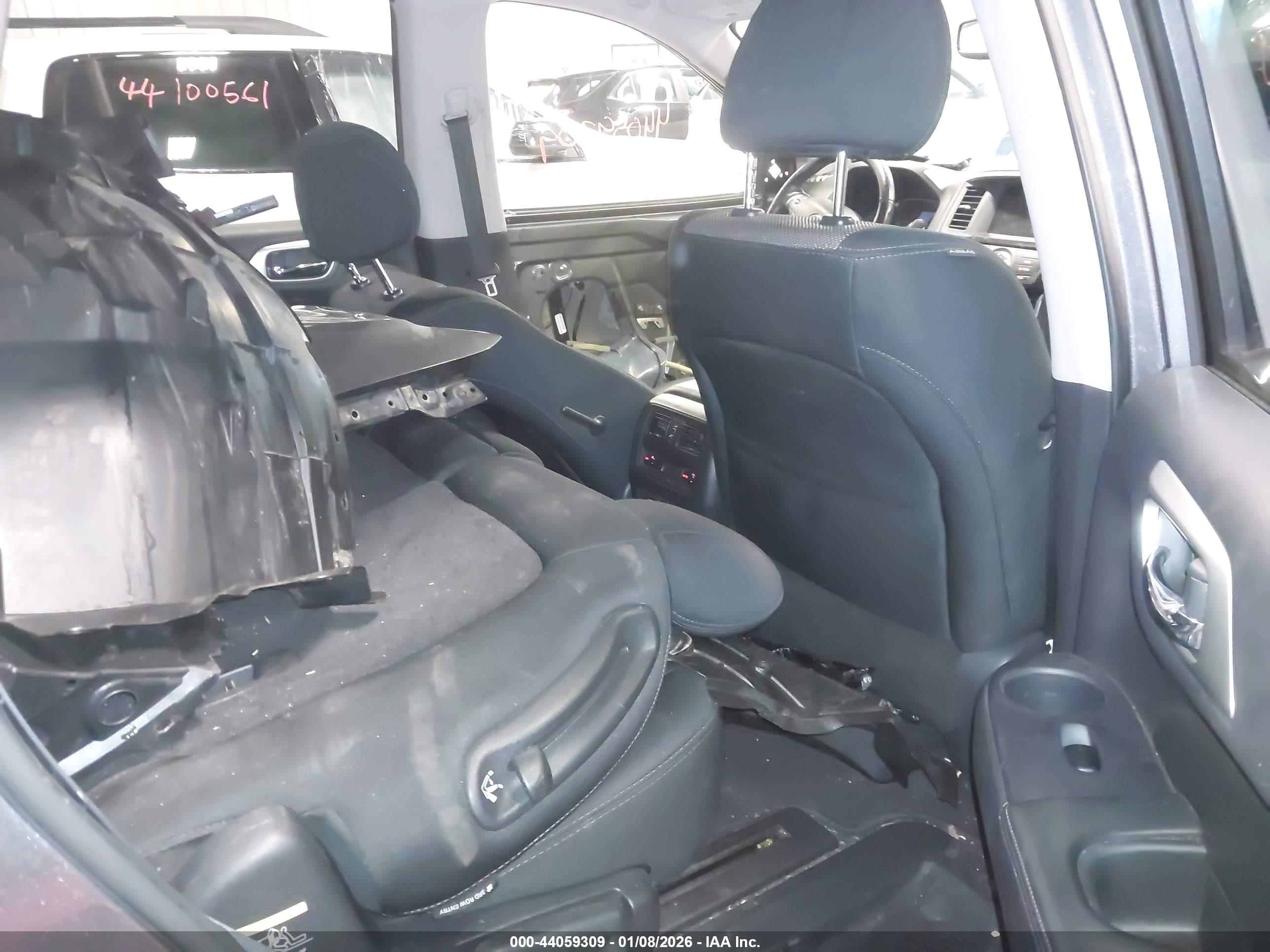 NISSAN PATHFINDER image 8