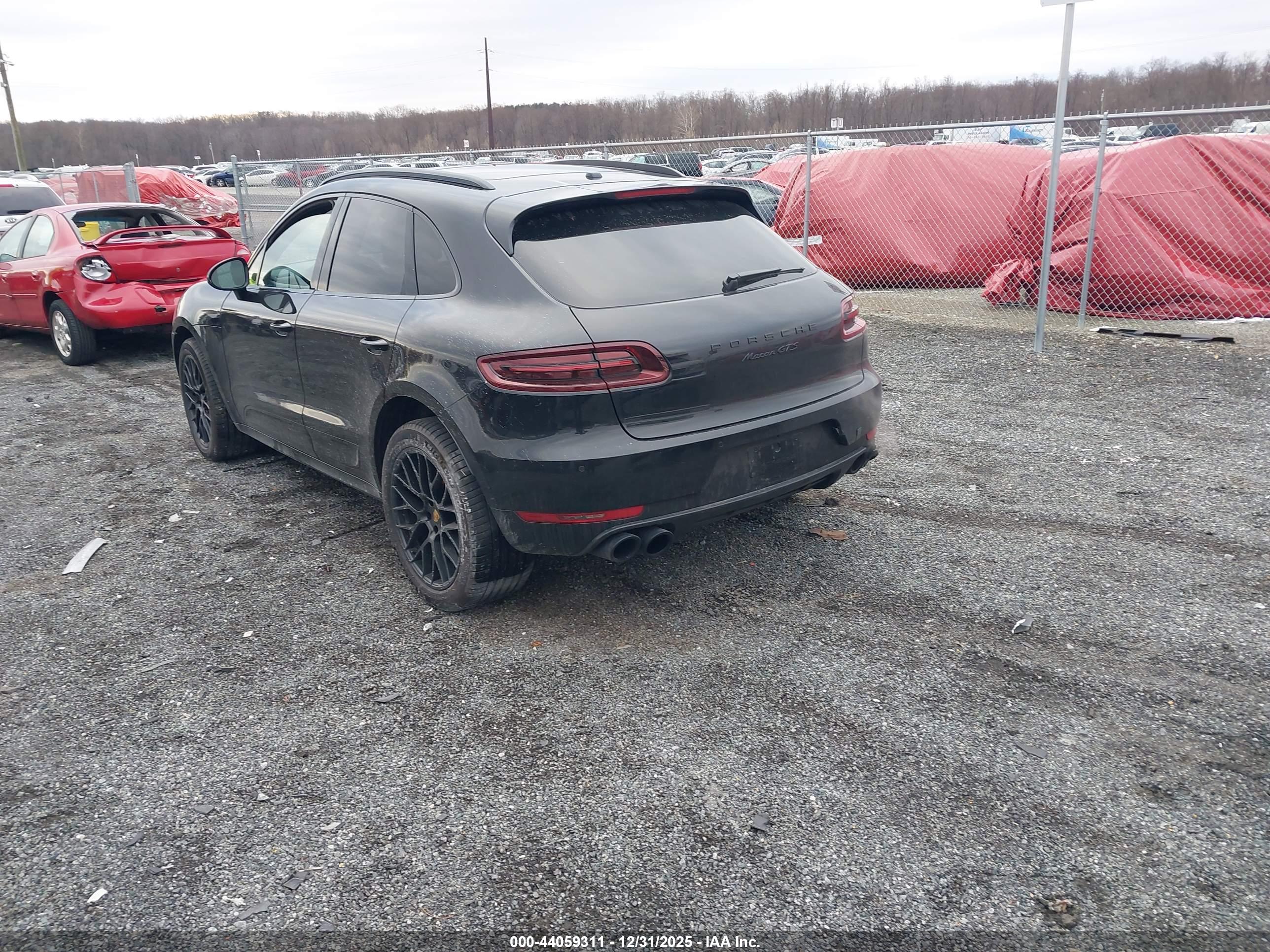 PORSCHE MACAN image 3