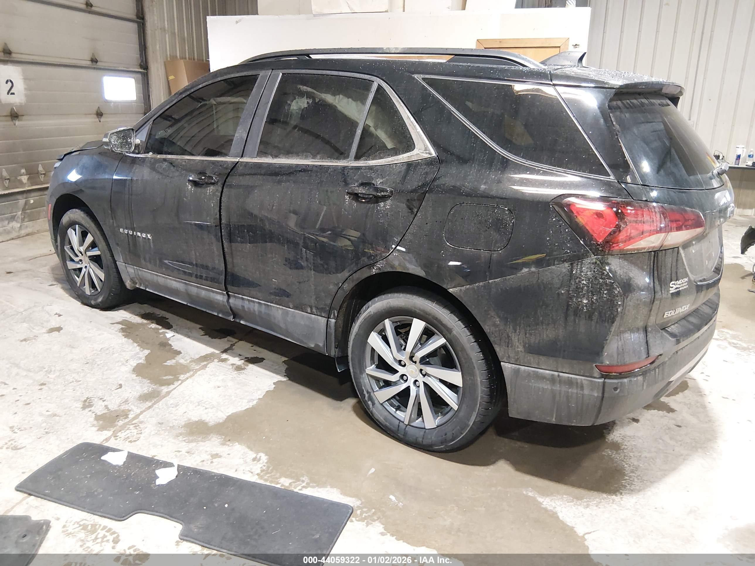 CHEVROLET EQUINOX image 3