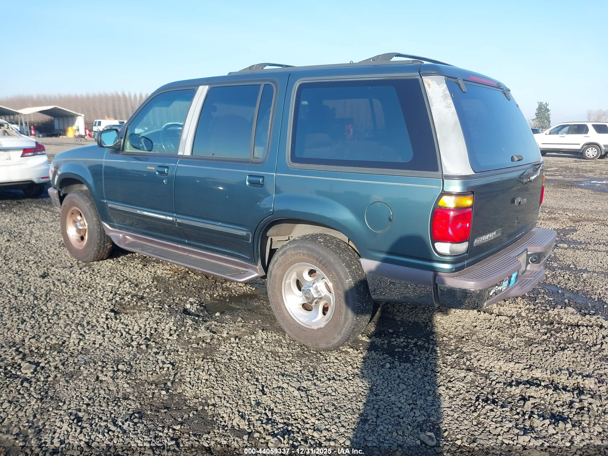 FORD EXPLORER image 3