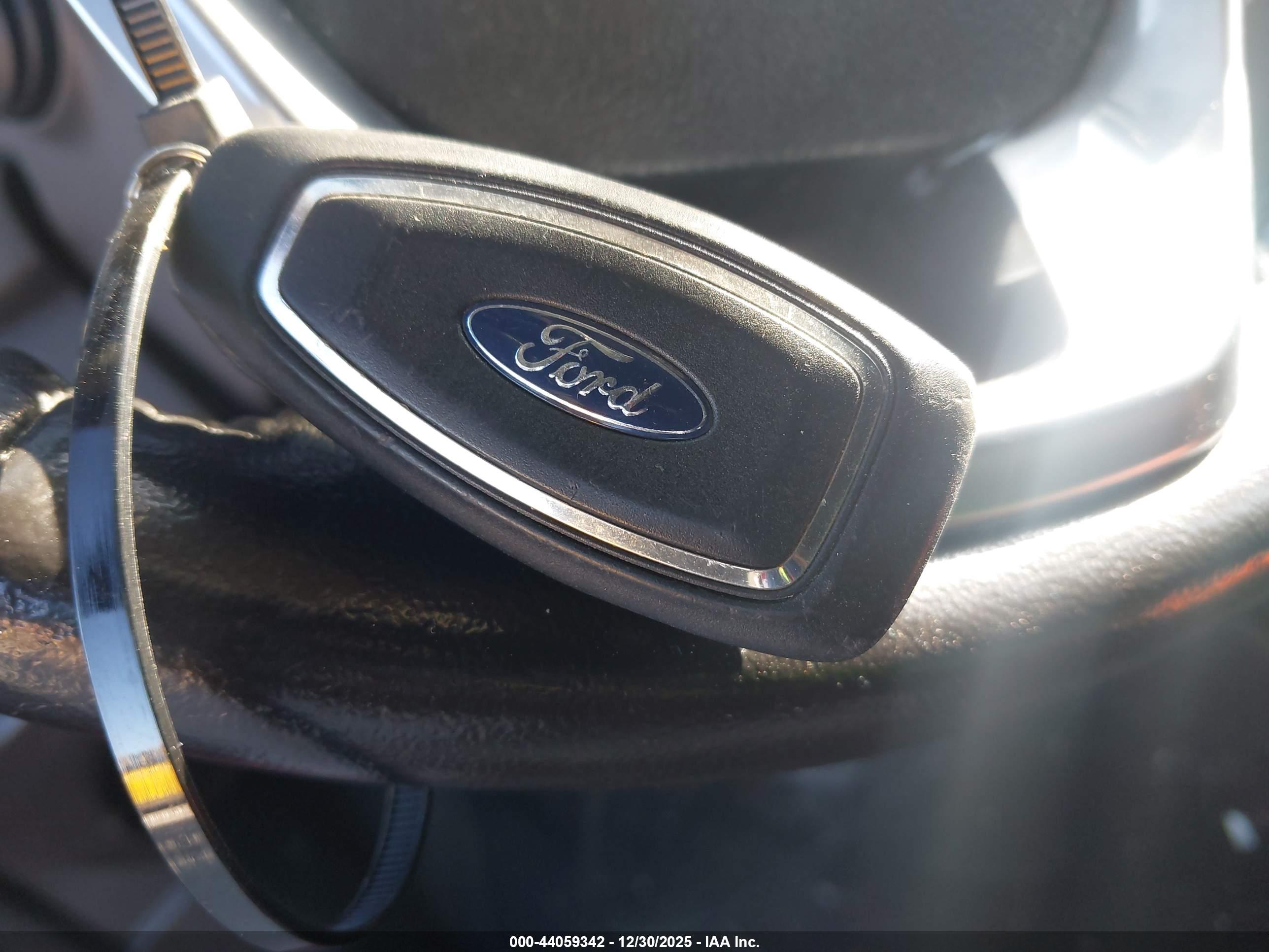 FORD FIESTA image 11