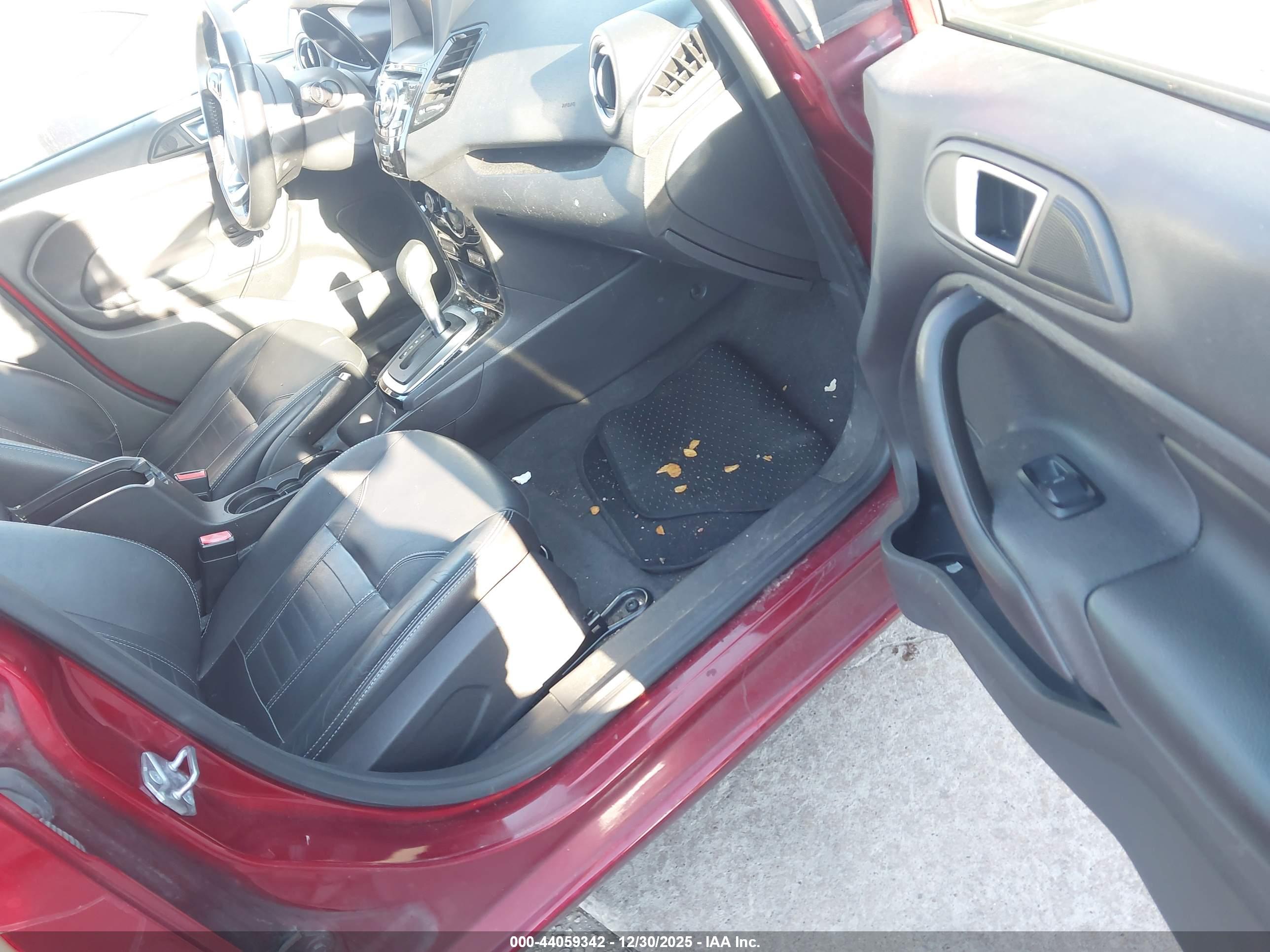FORD FIESTA image 5