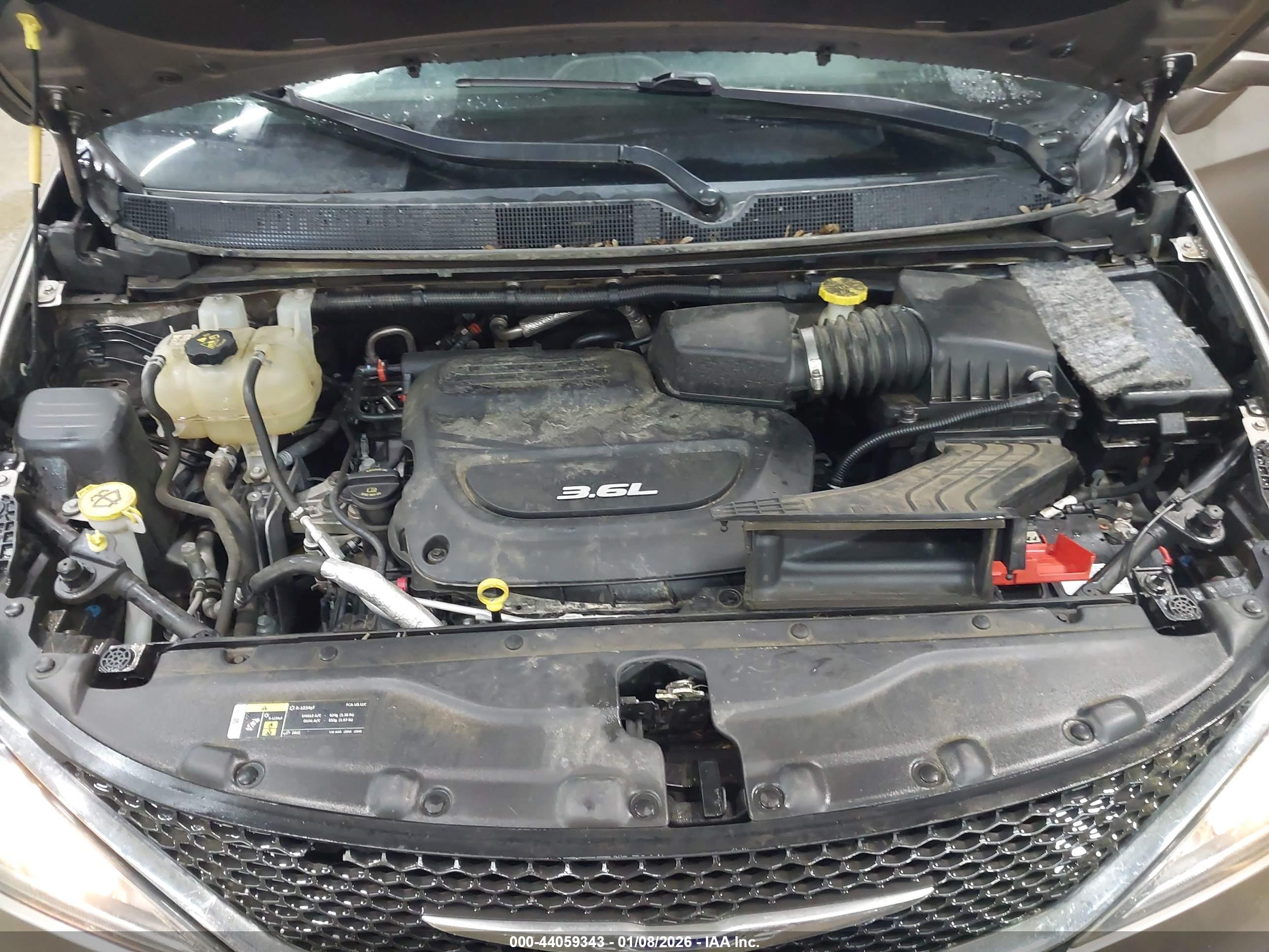 CHRYSLER PACIFICA image 10