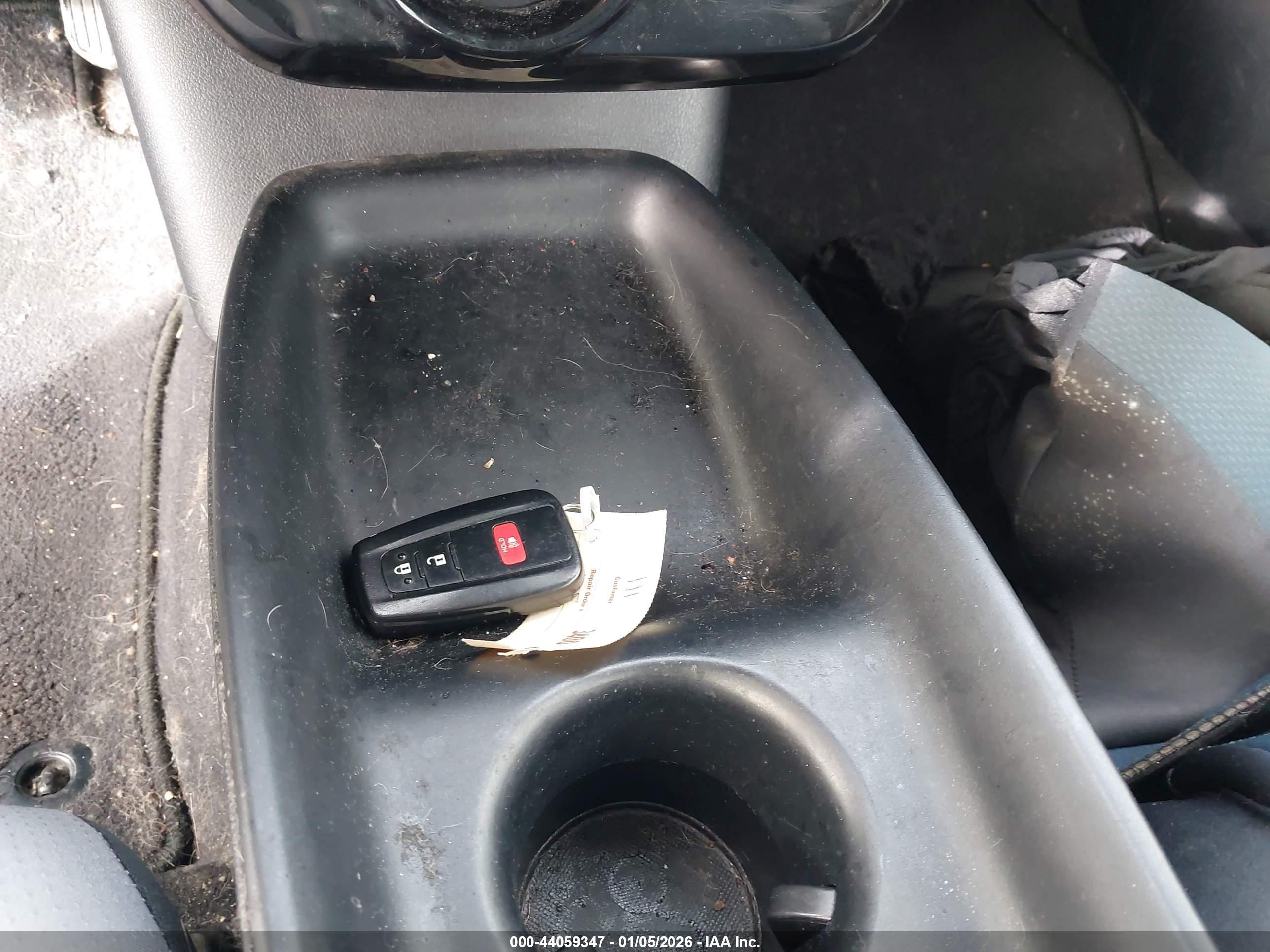 TOYOTA PRIUS image 11