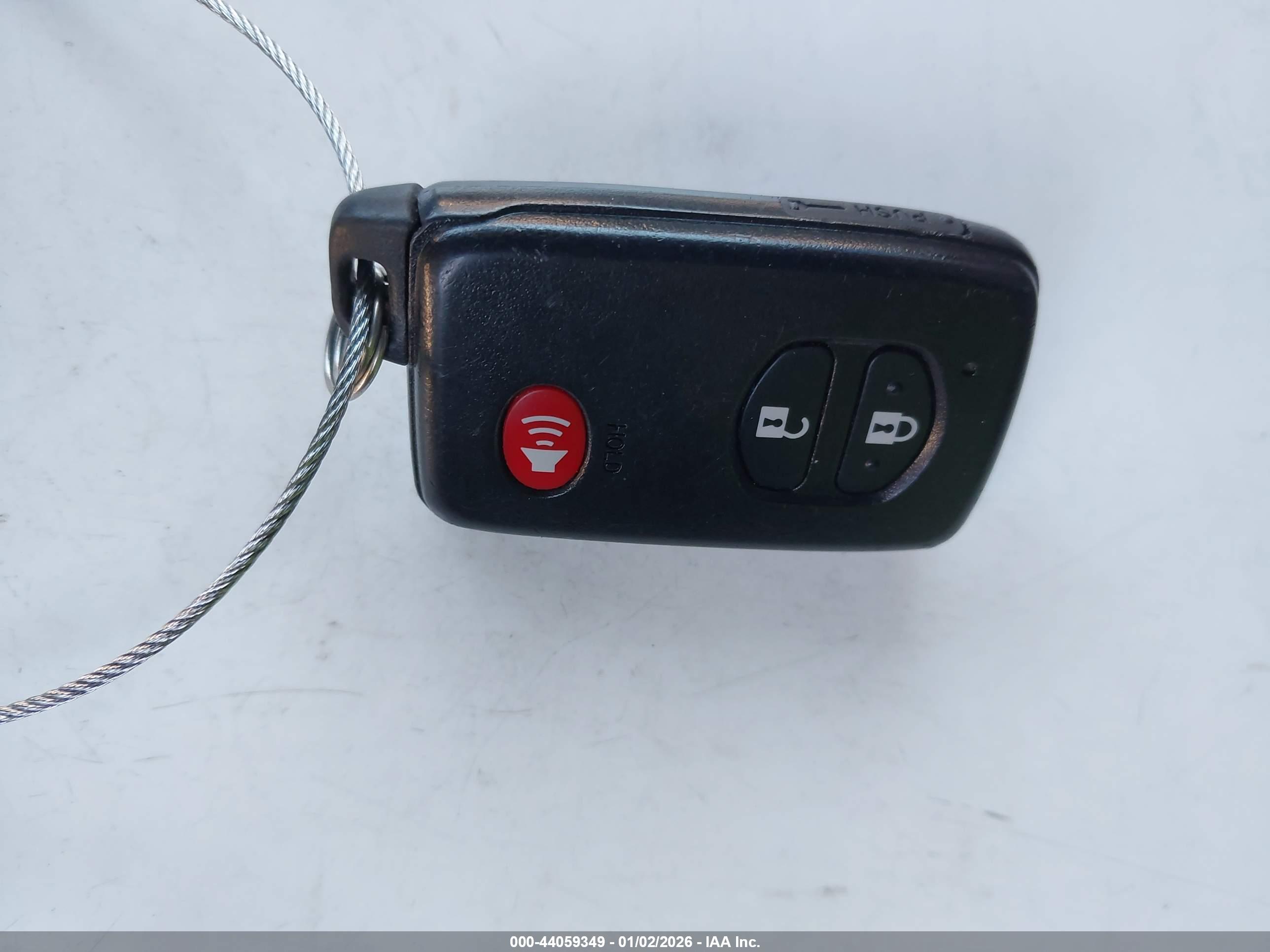 TOYOTA RAV4 image 11