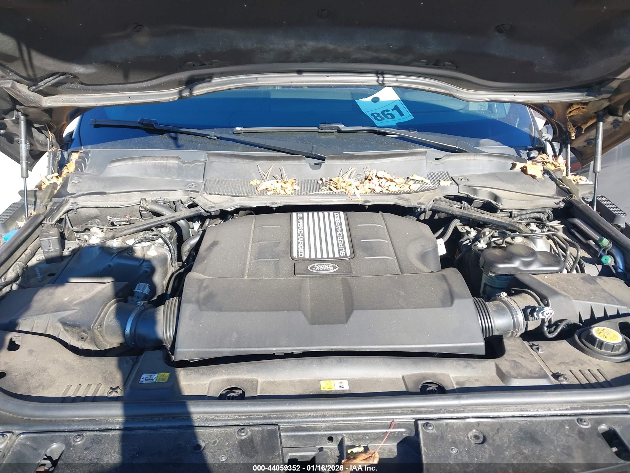 LAND ROVER image 10