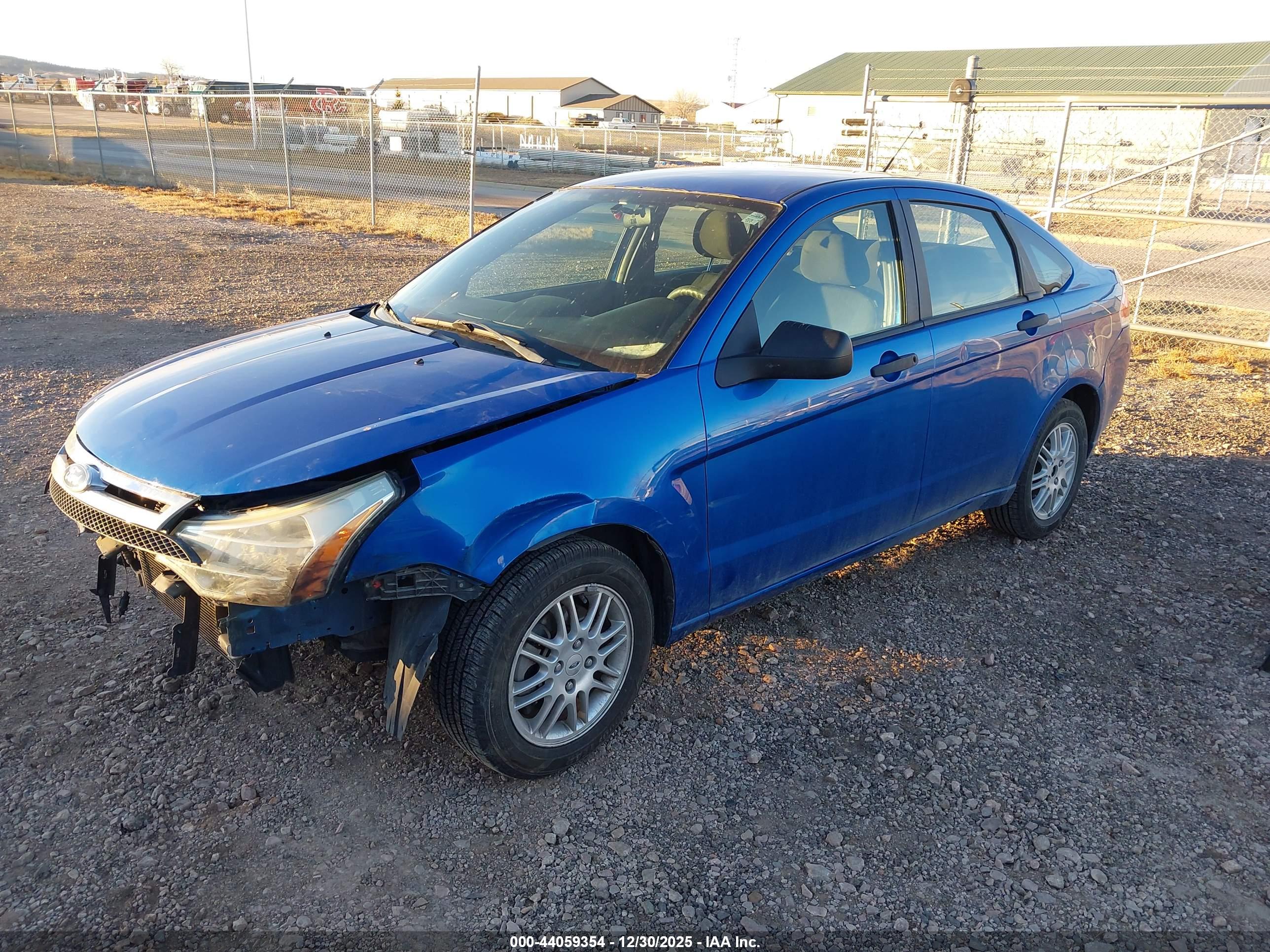 FORD FOCUS image 2
