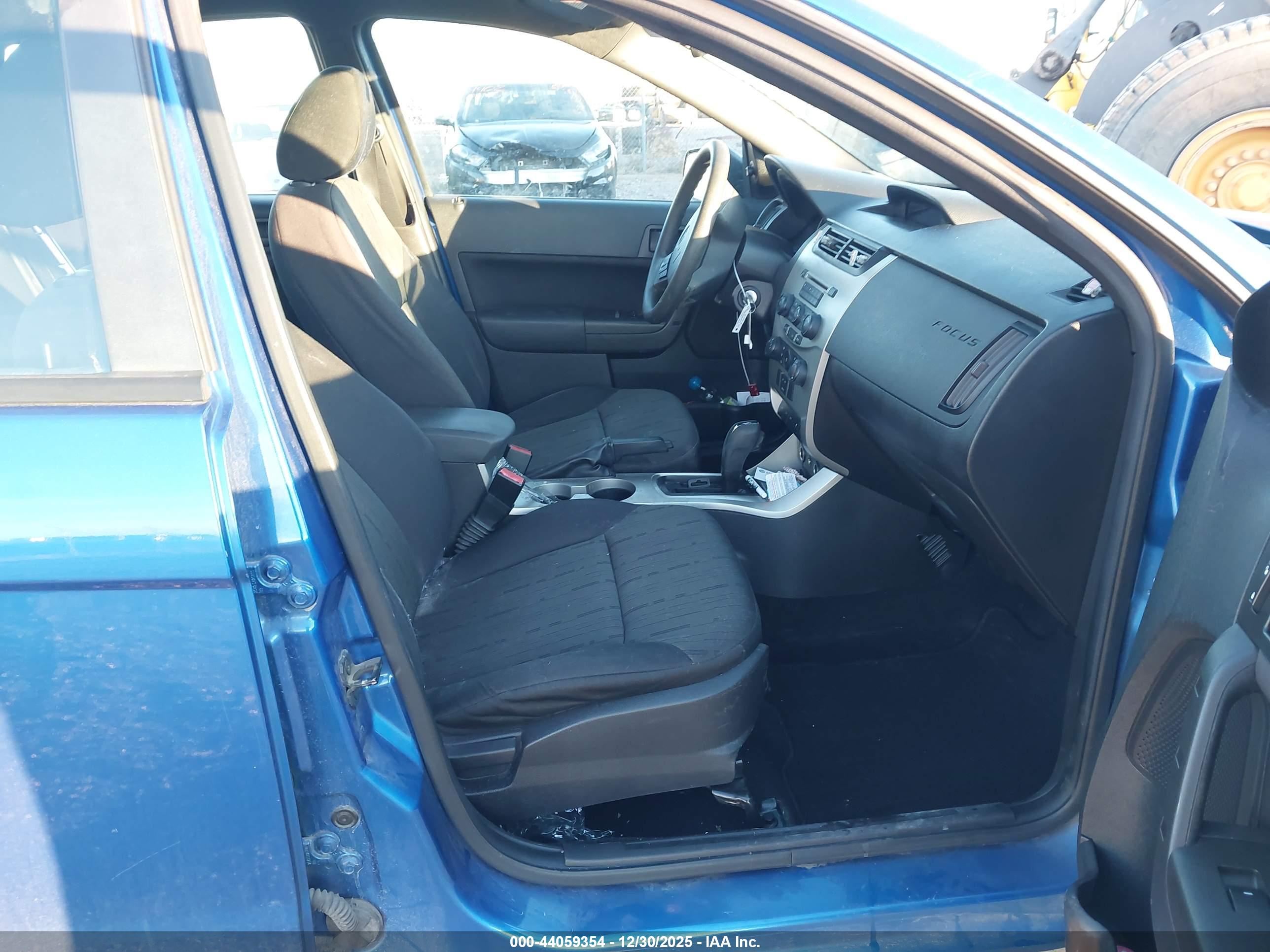 FORD FOCUS image 5
