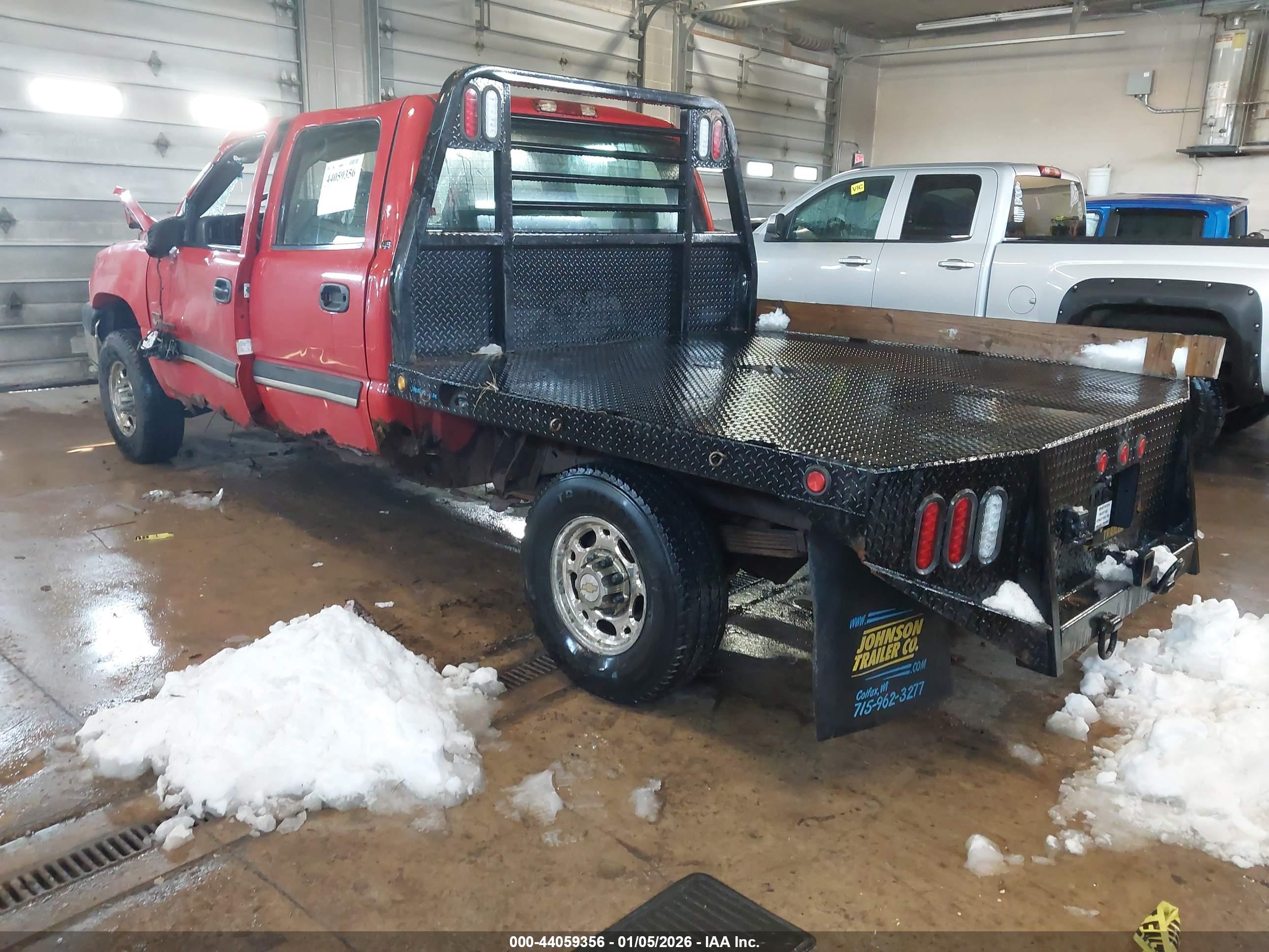 CHEVROLET SILVERADO image 3