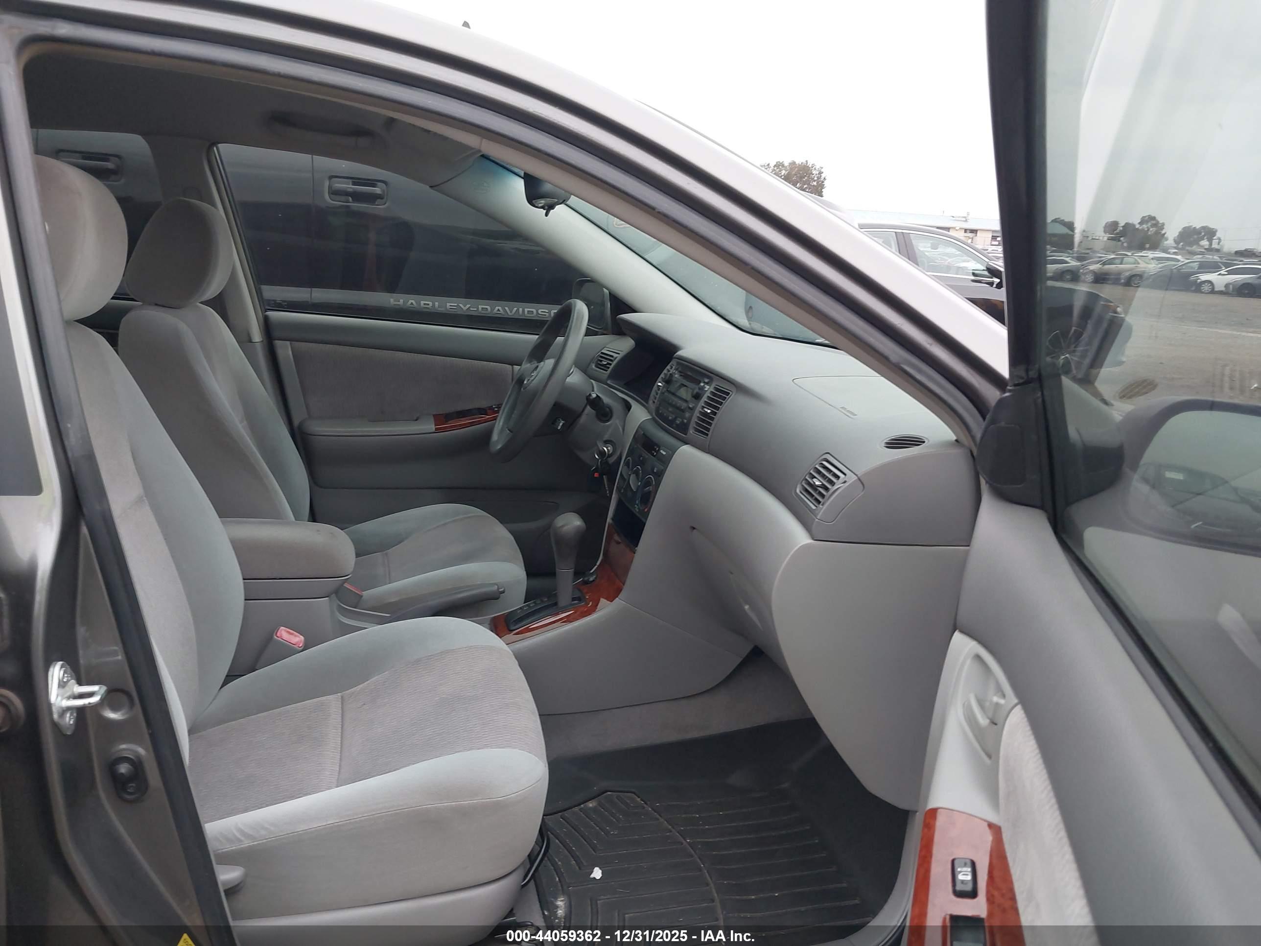TOYOTA COROLLA image 5