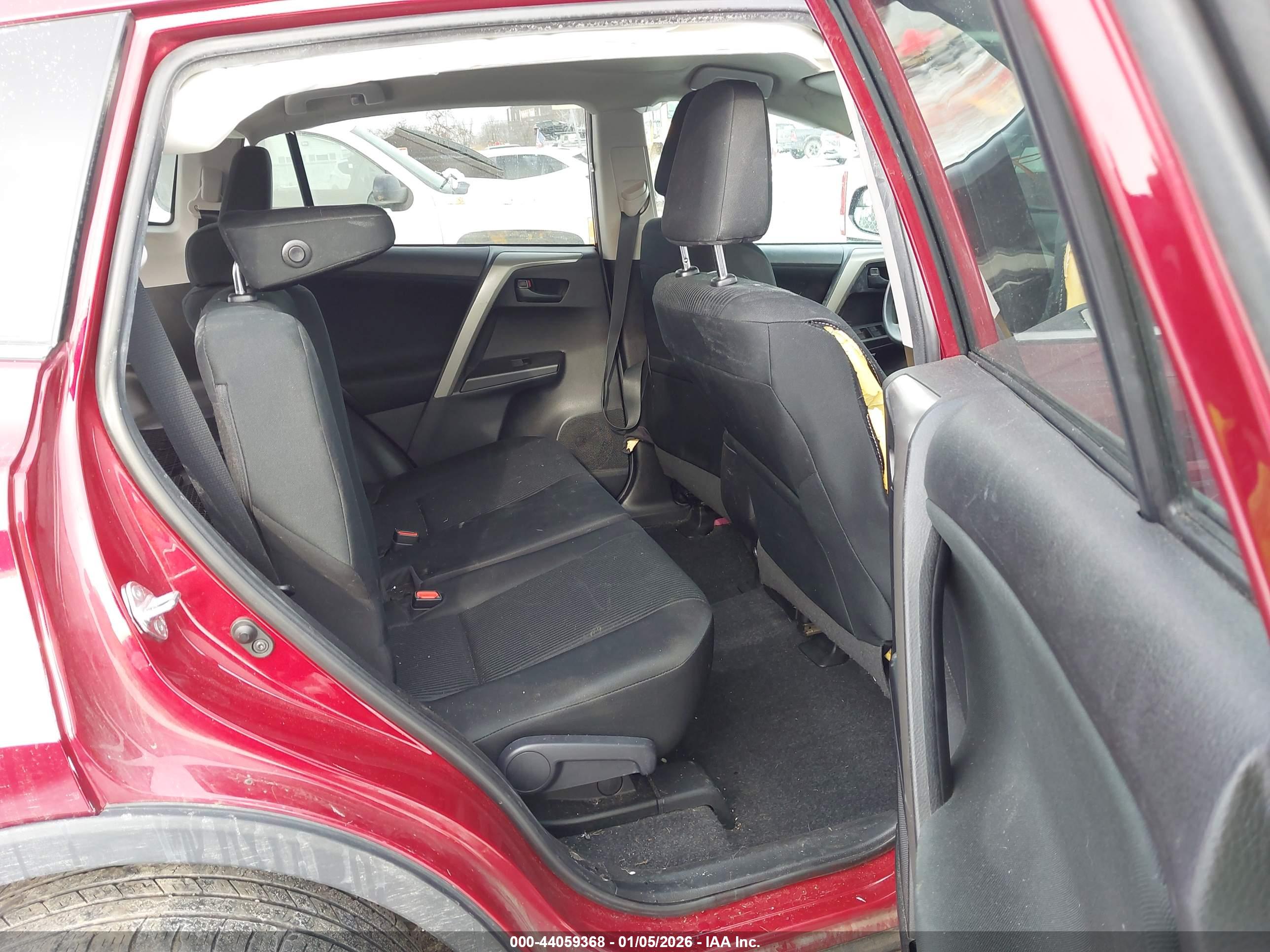 TOYOTA RAV4 image 8