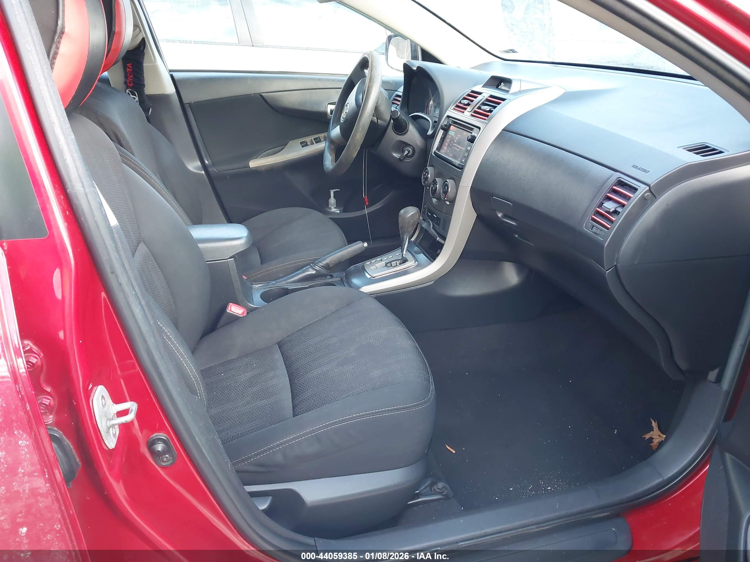 TOYOTA COROLLA image 5